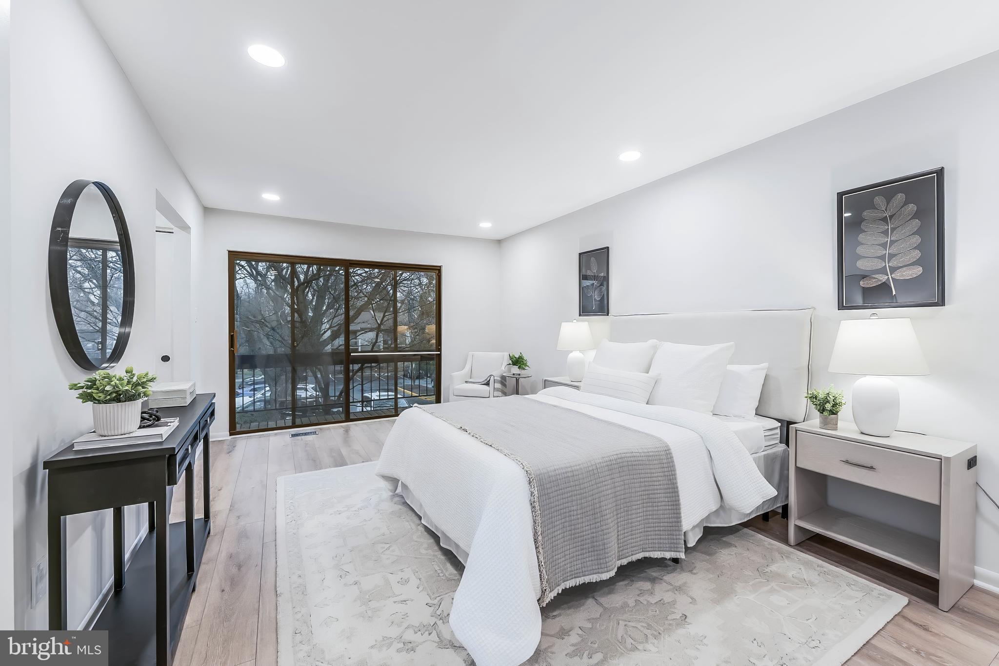 RESTON - Residential