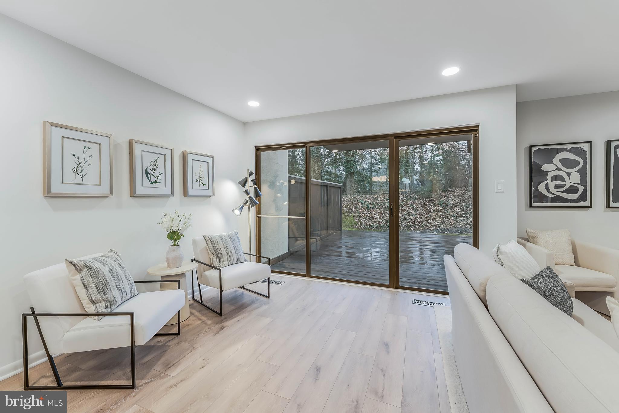 RESTON - Residential