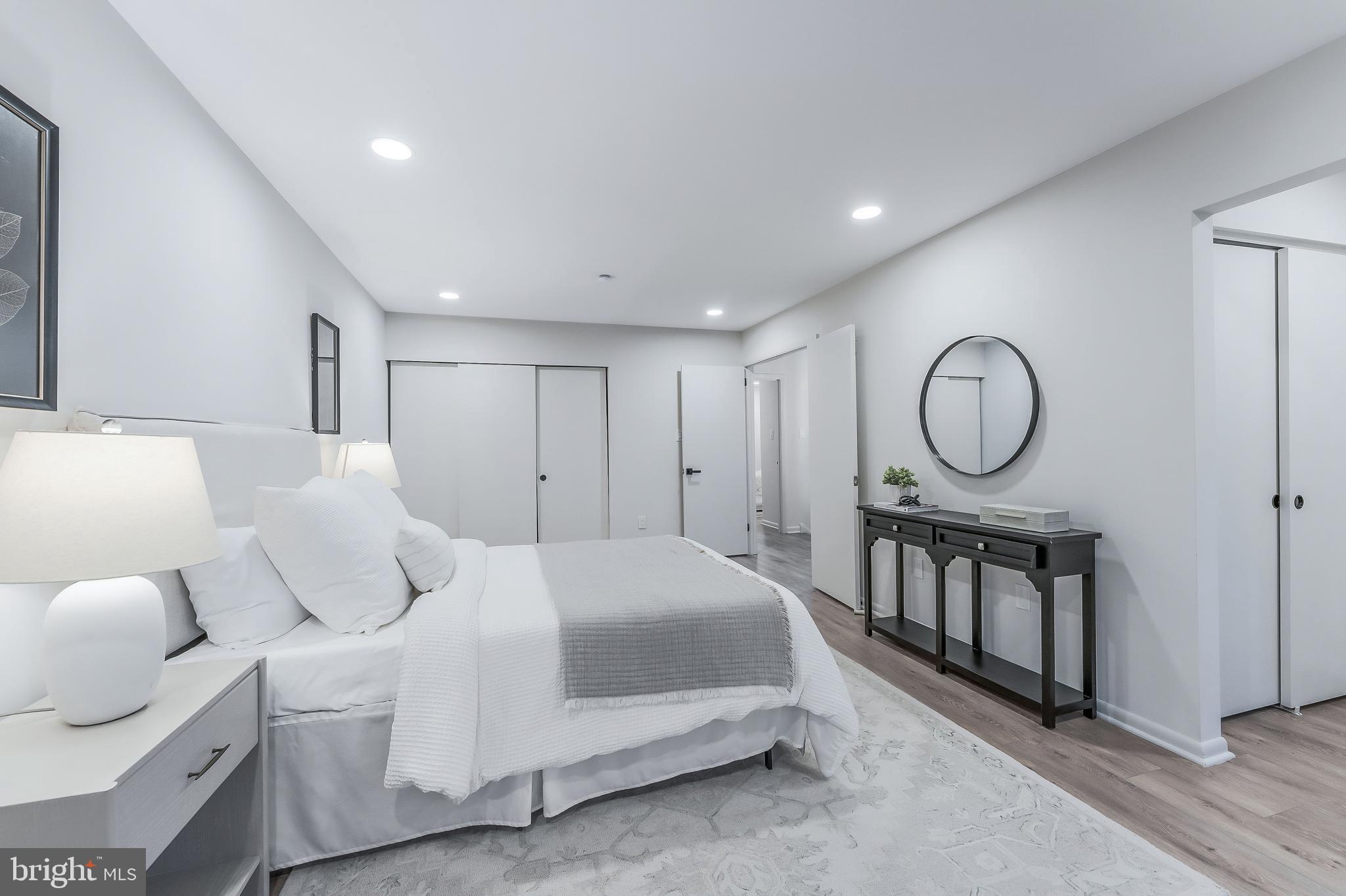 RESTON - Residential