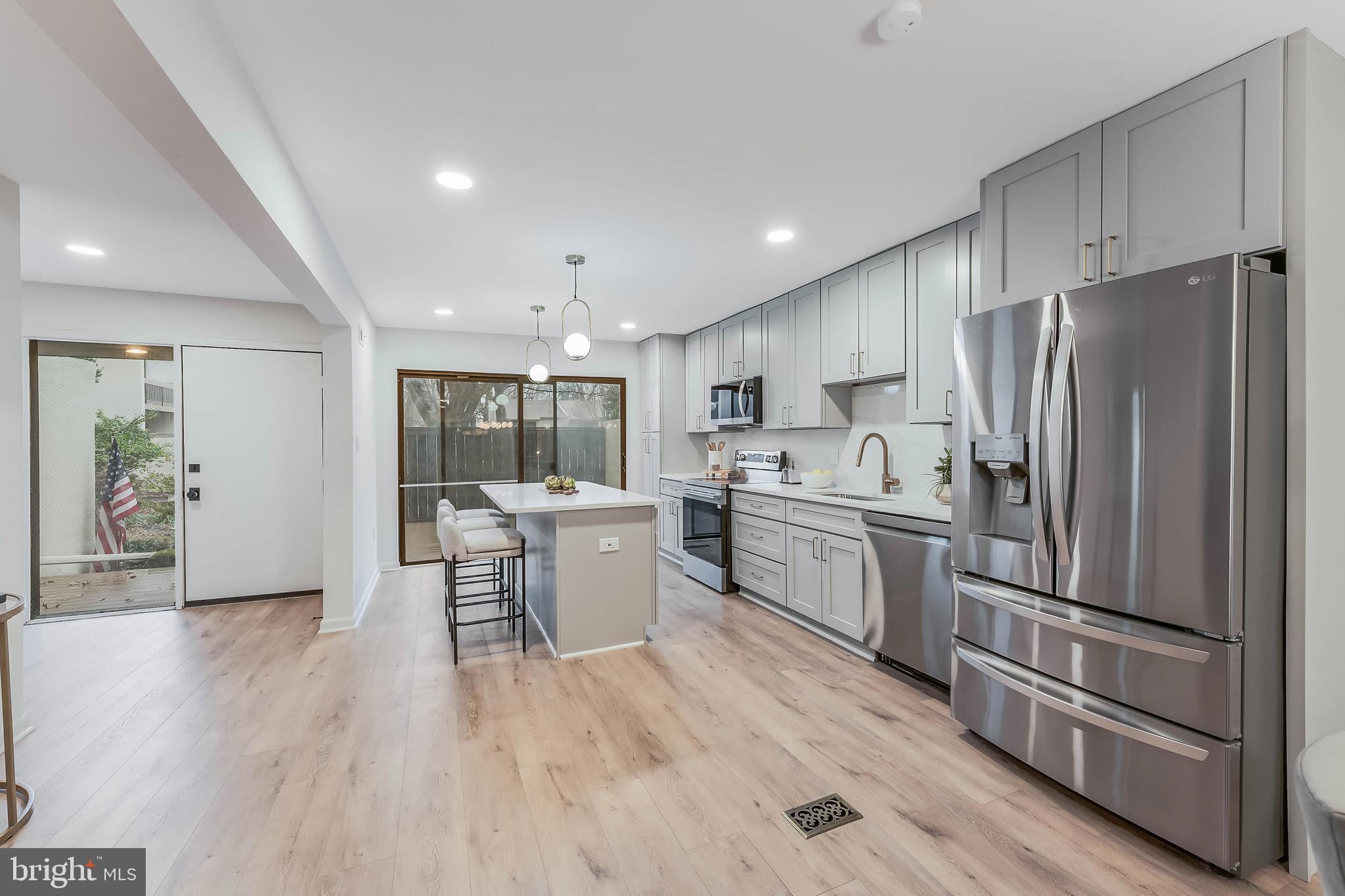 11713 NEWBRIDGE COURT