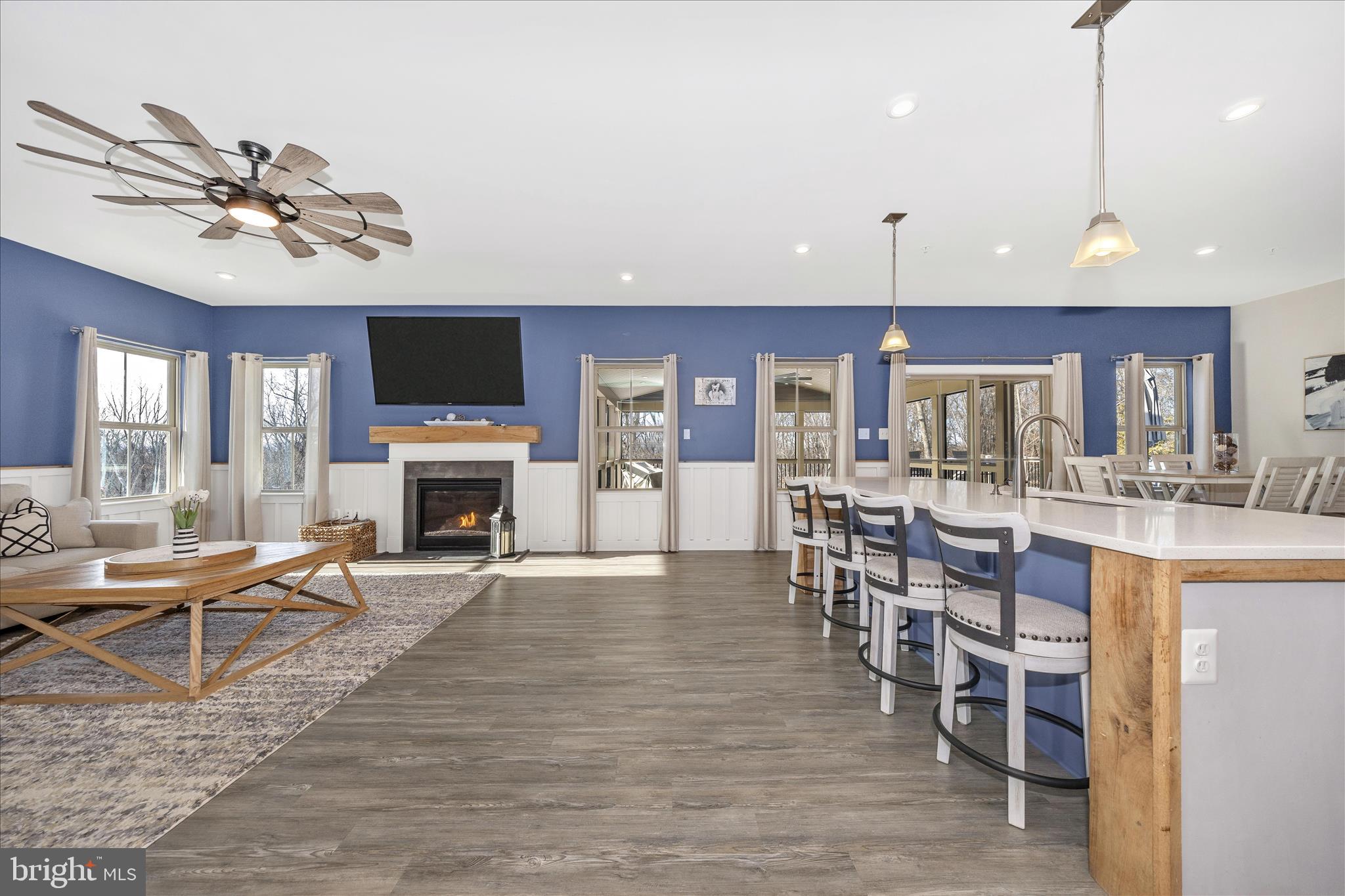 WOODRIDGE - Residential