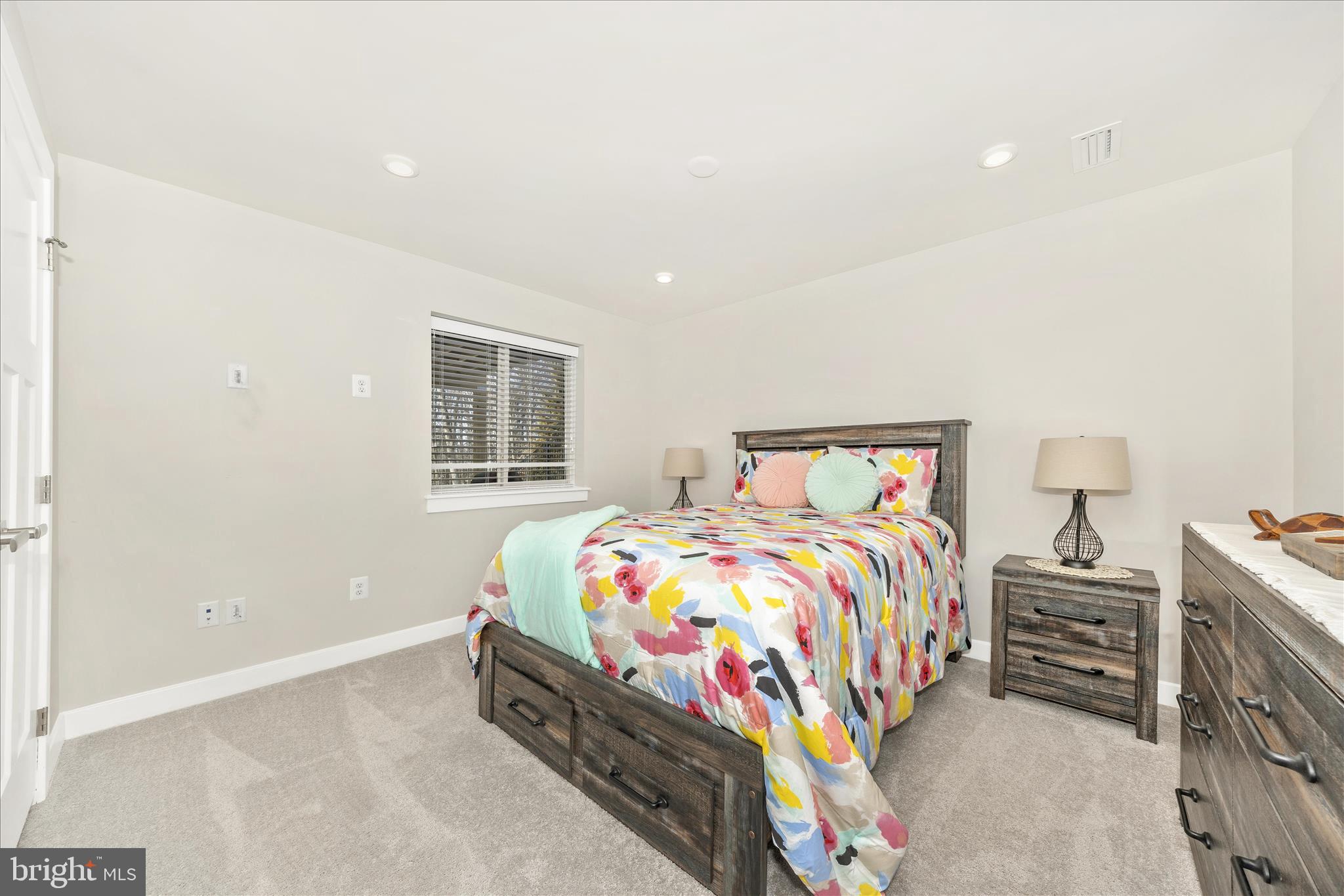 WOODRIDGE - Residential