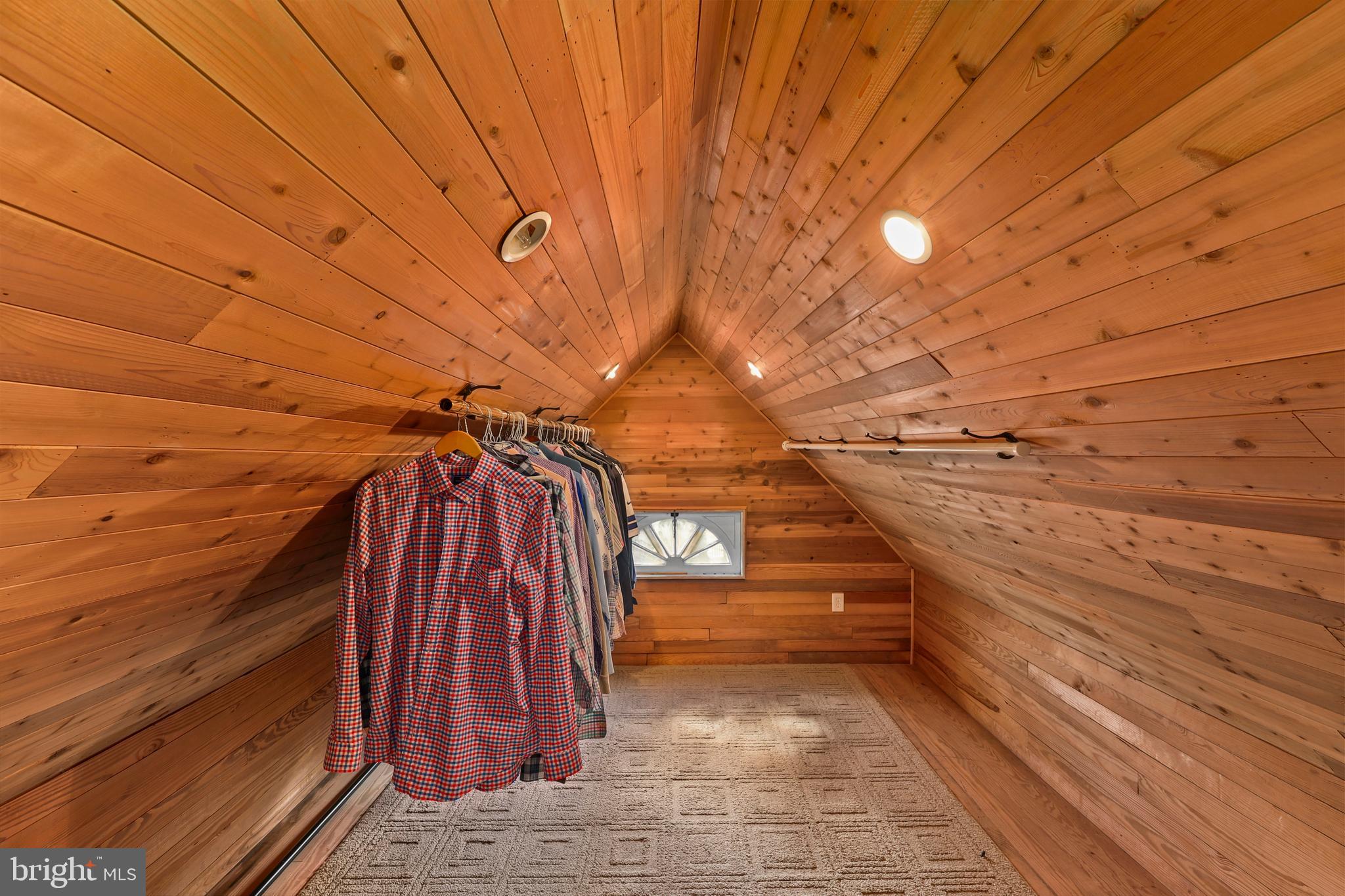 TOWN OF PURCELLVILLE - Residential