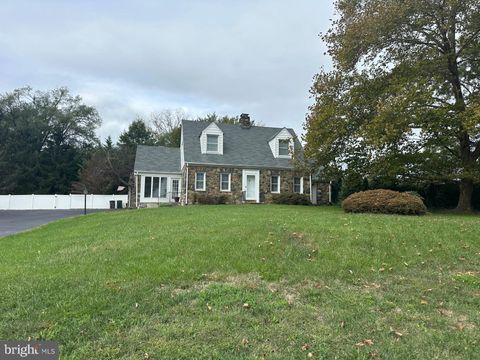 141 S NURSERY AVENUE PURCELLVILLE VA 20132