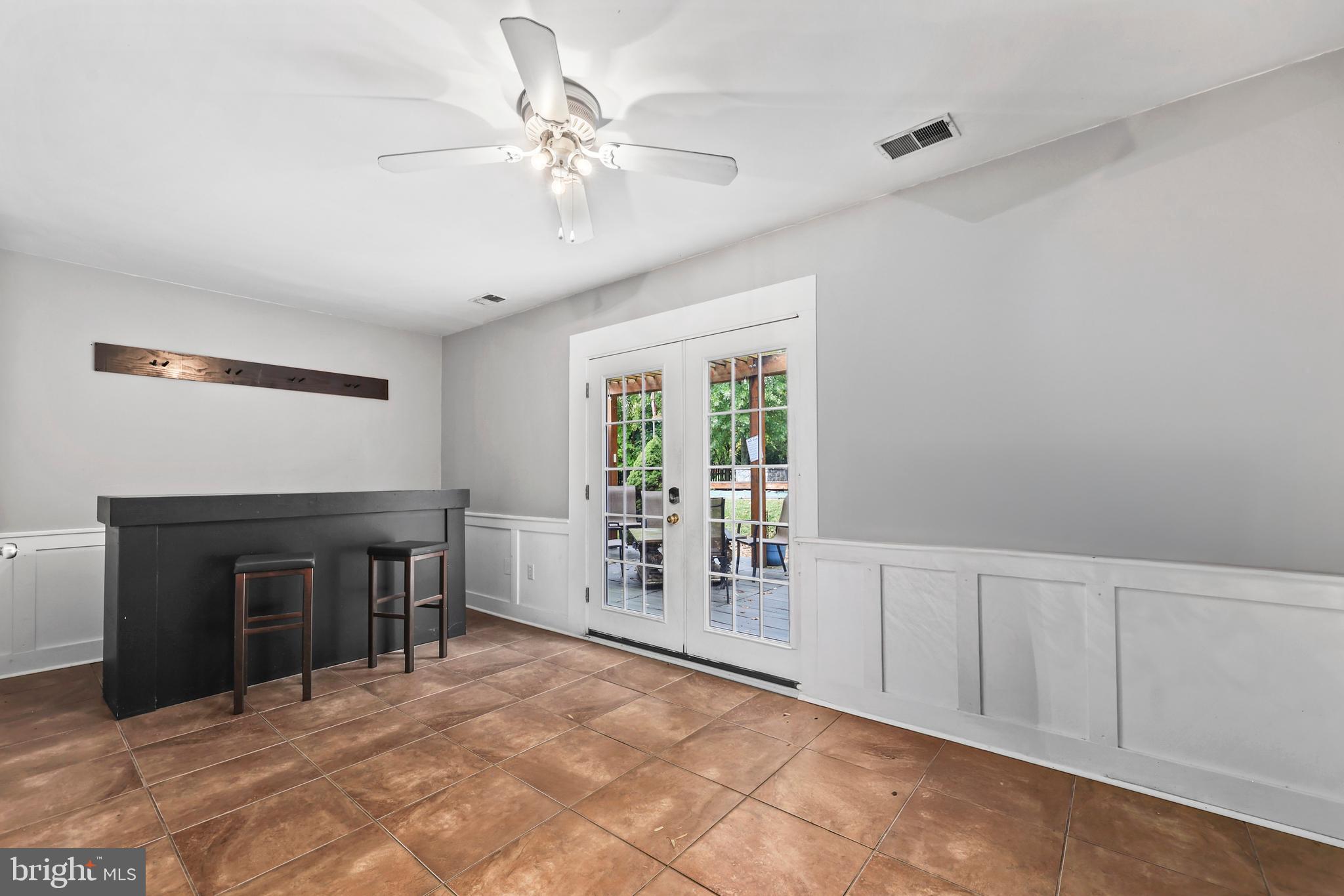 TOWN OF PURCELLVILLE - Residential