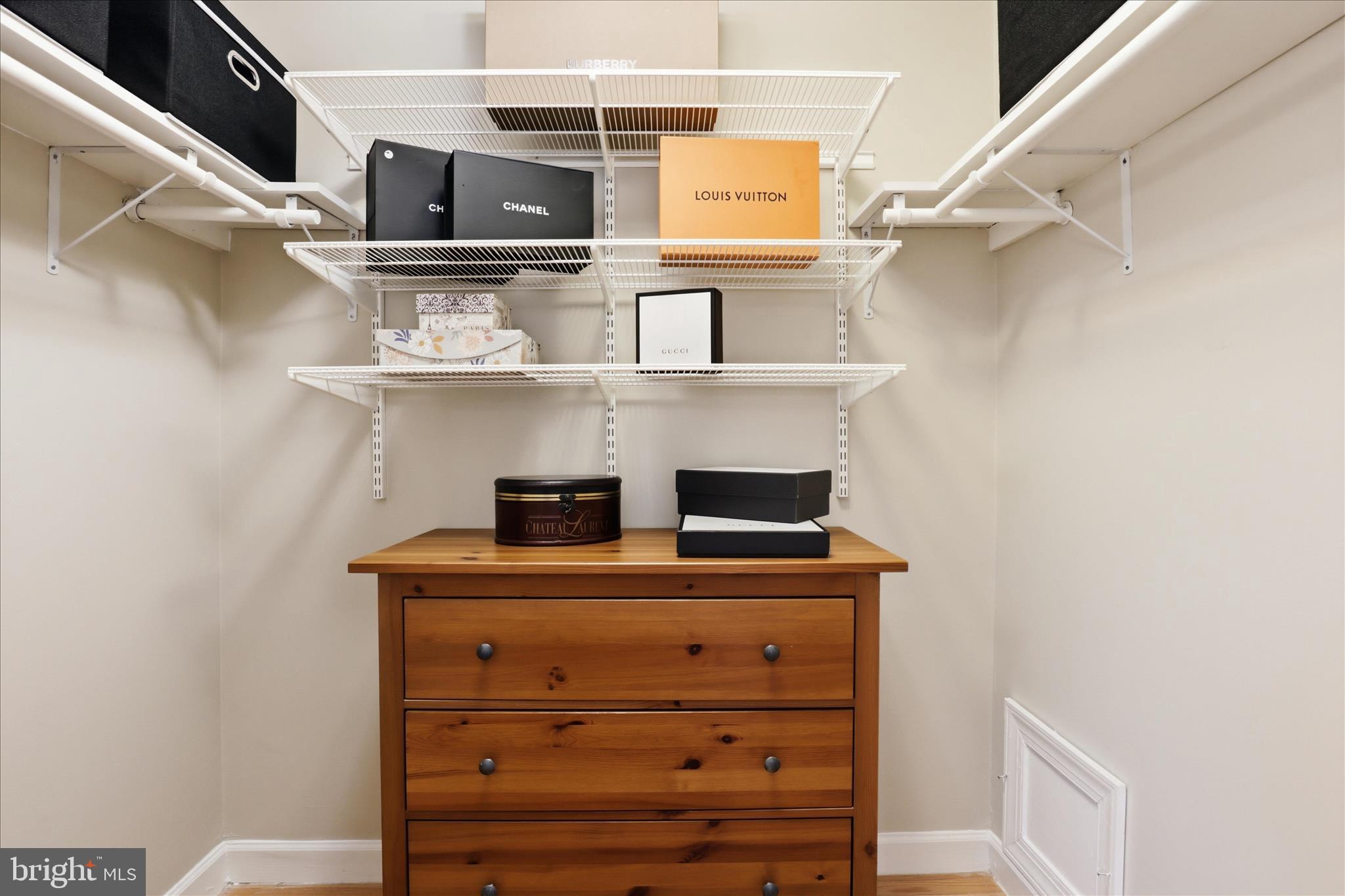 KINGS PARK - Residential