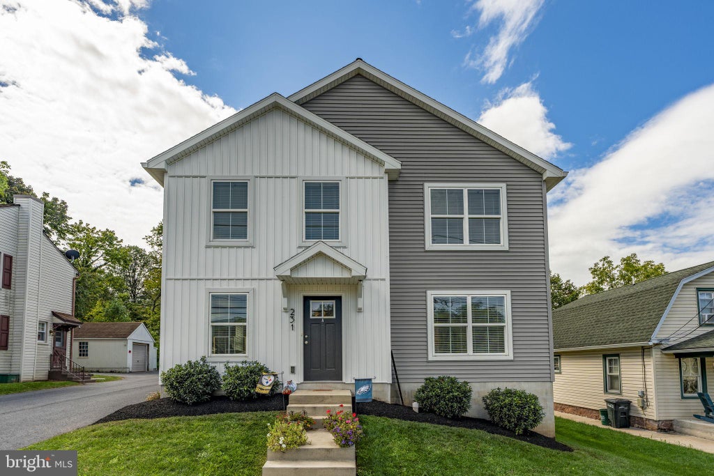 Photo of 231 E Fulton Street, EPHRATA, PA 17522 (MLS # PALA2095810)