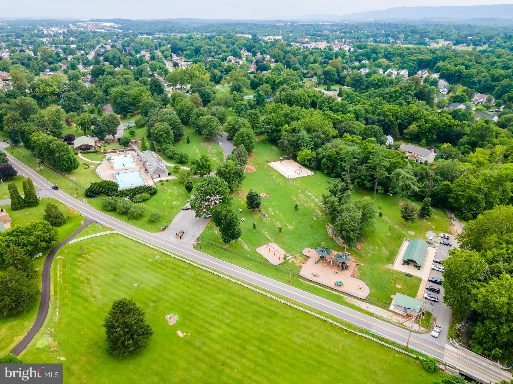 BRIARWOOD - Residential