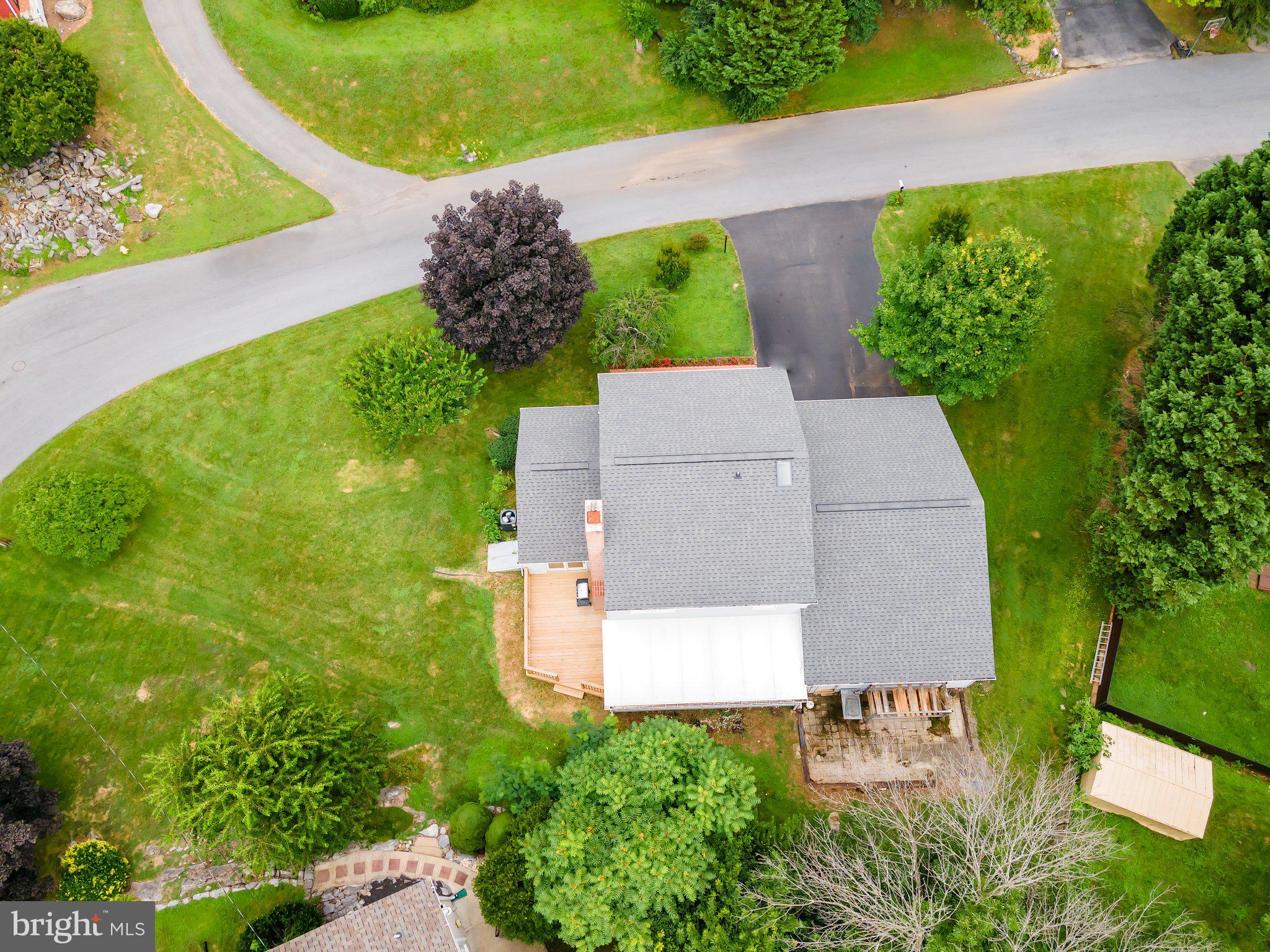 805 MULBERRY DRIVE
