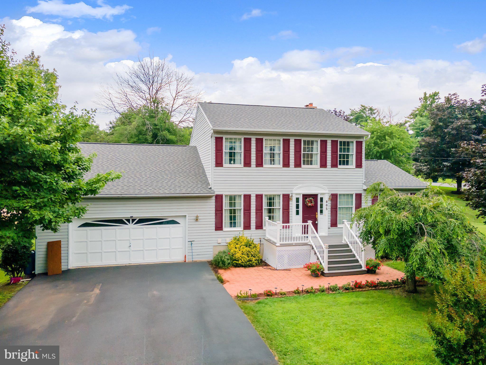 805 MULBERRY DRIVE