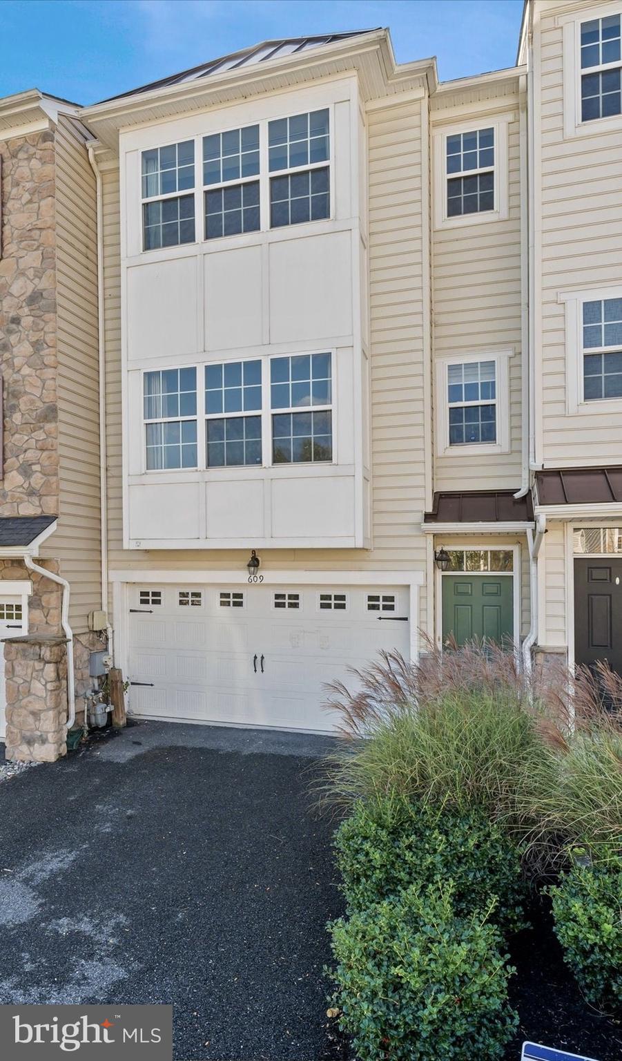 609 JACOBSEN CIRCLE 148