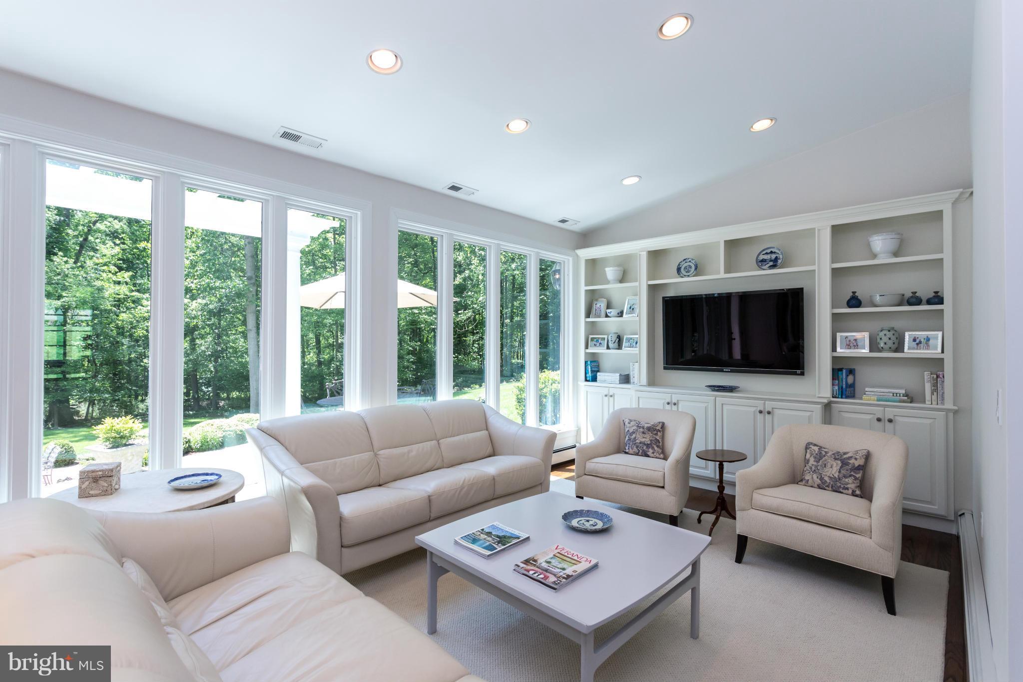 LANGLEY FOREST - Residential