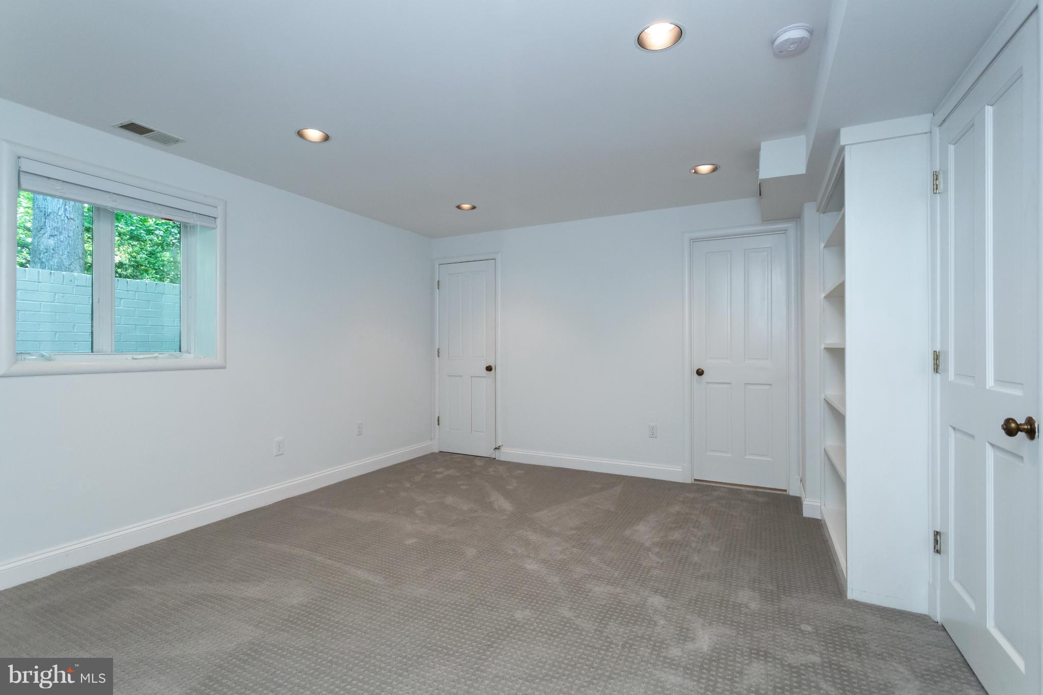 LANGLEY FOREST - Residential