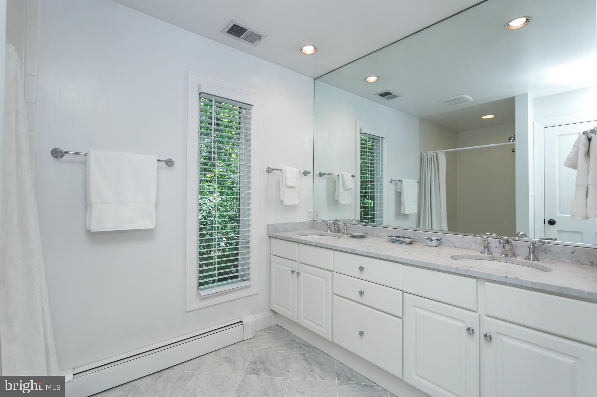 LANGLEY FOREST - Residential