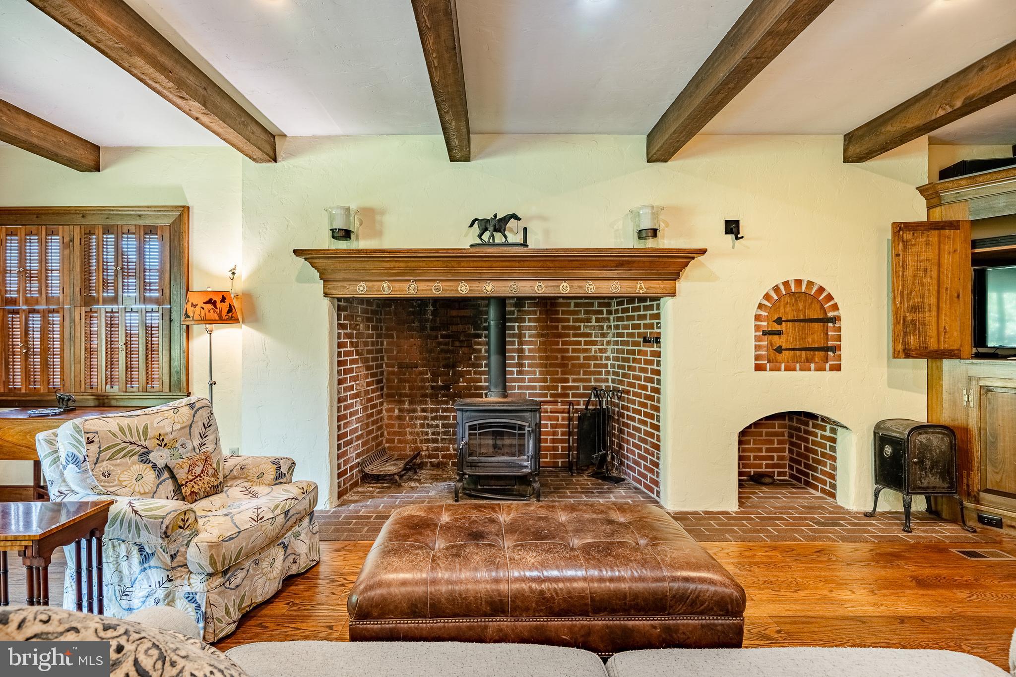 CHESHIRE HUNT - Residential