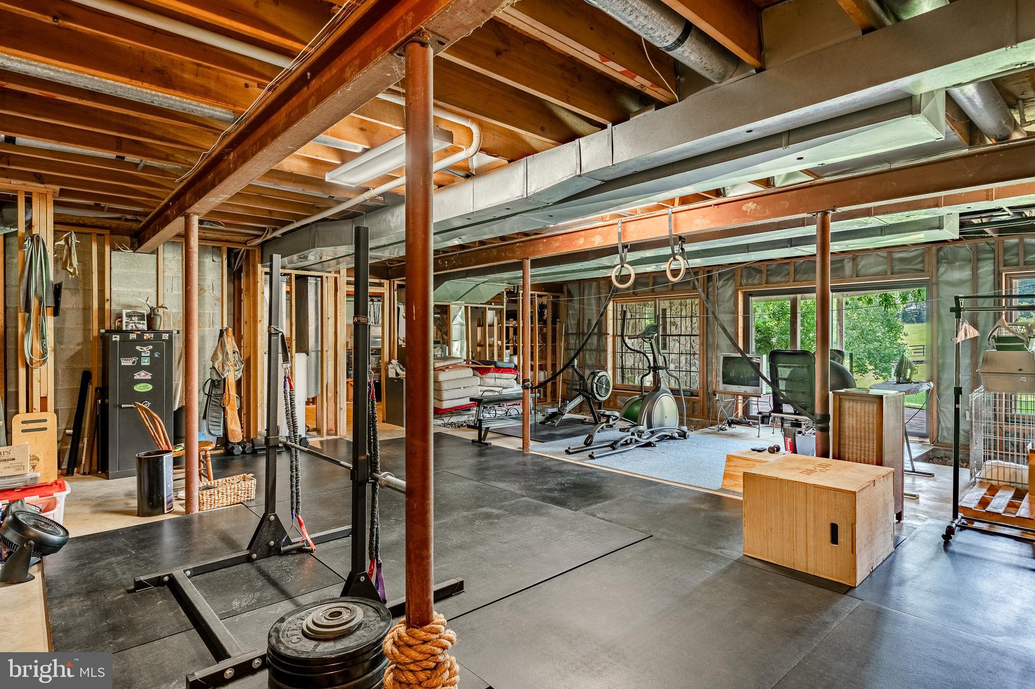 CHESHIRE HUNT - Residential