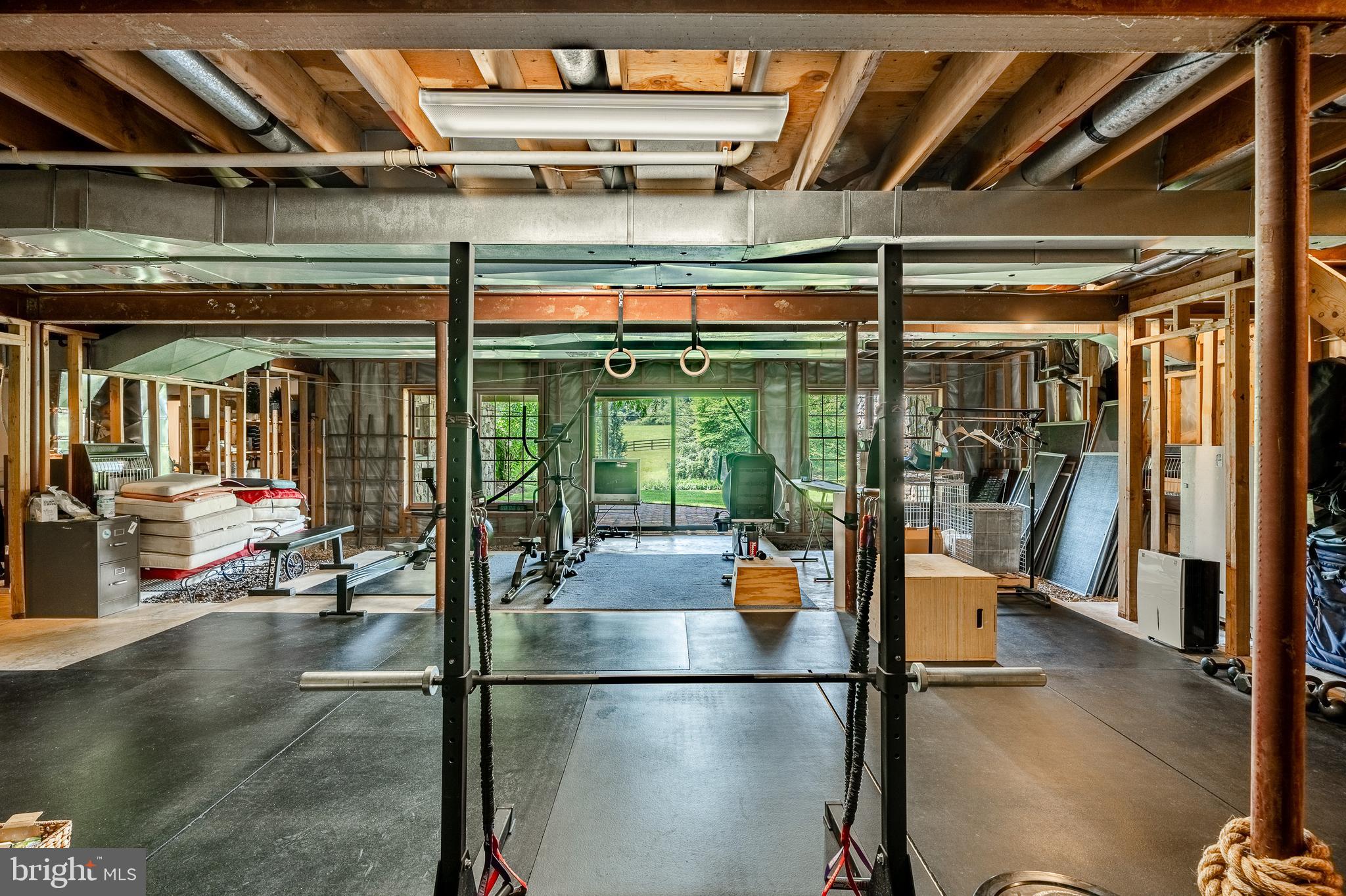 CHESHIRE HUNT - Residential