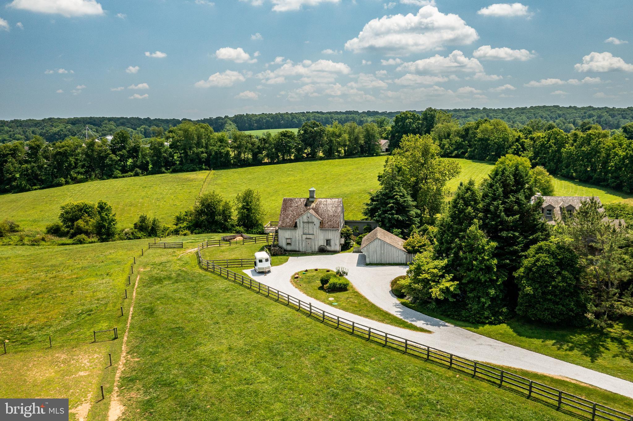 CHESHIRE HUNT - Residential