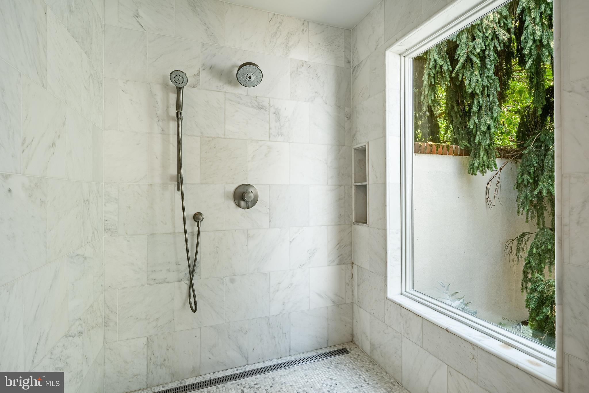 CHESHIRE HUNT - Residential