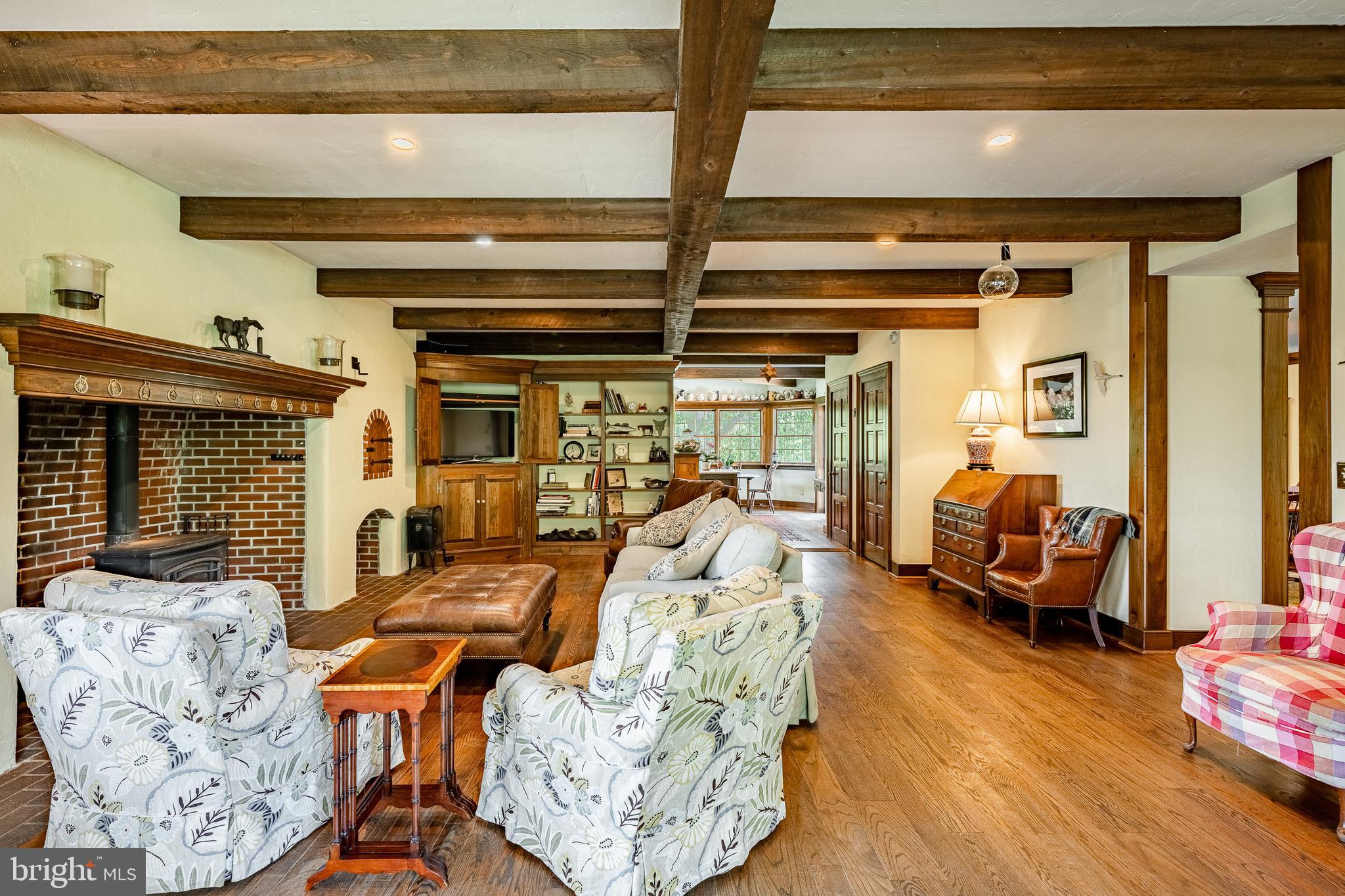 CHESHIRE HUNT - Residential