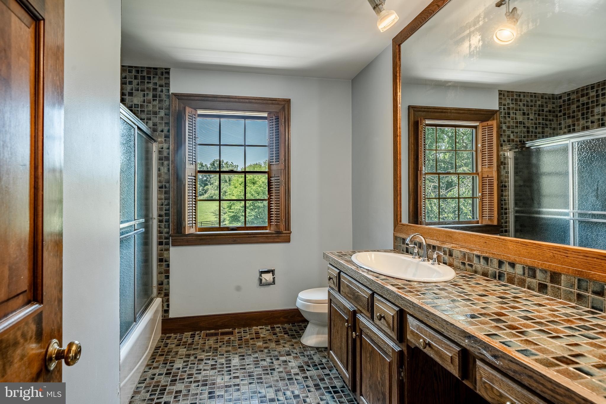 CHESHIRE HUNT - Residential