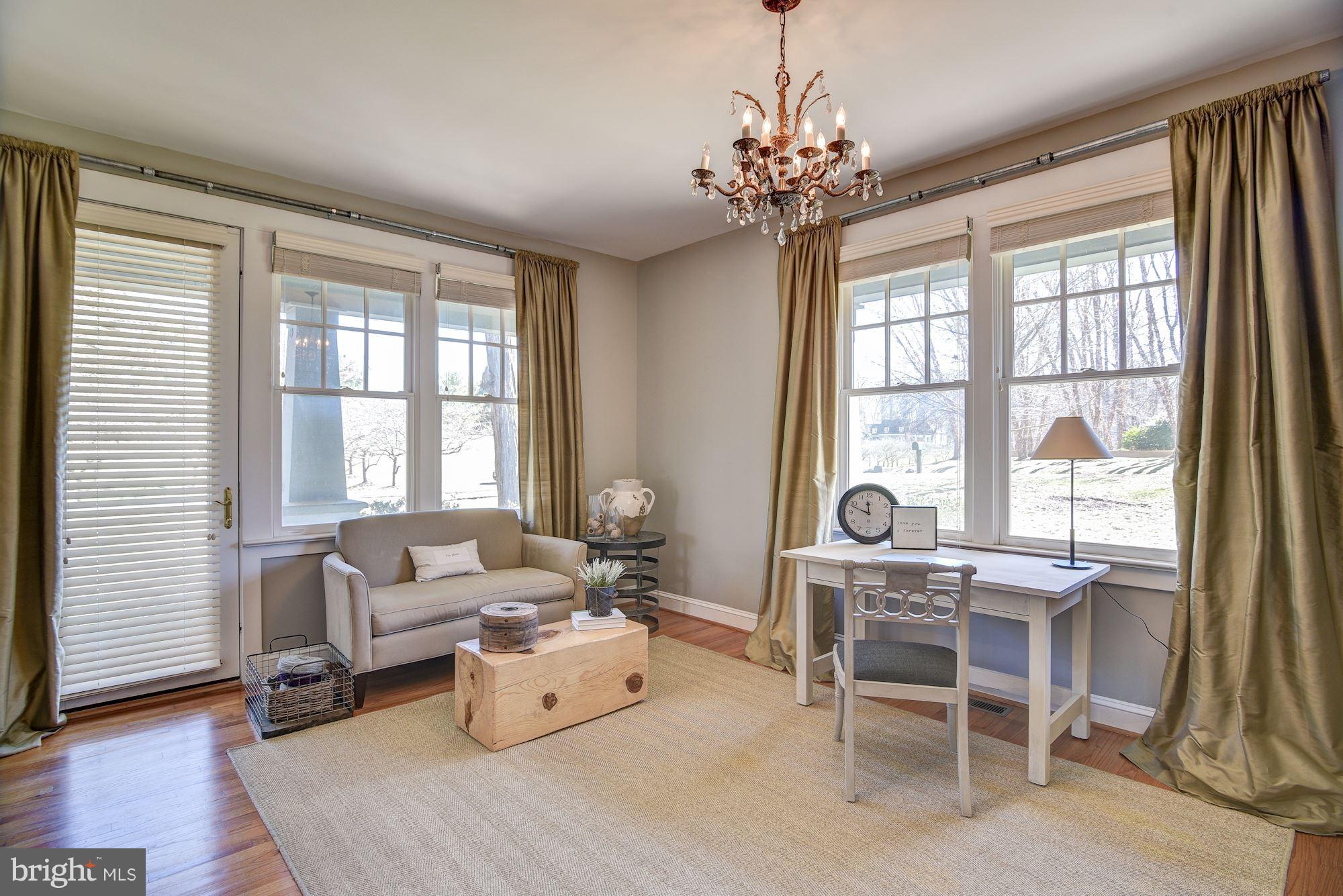 MERRY GO ROUND FARM - Residential