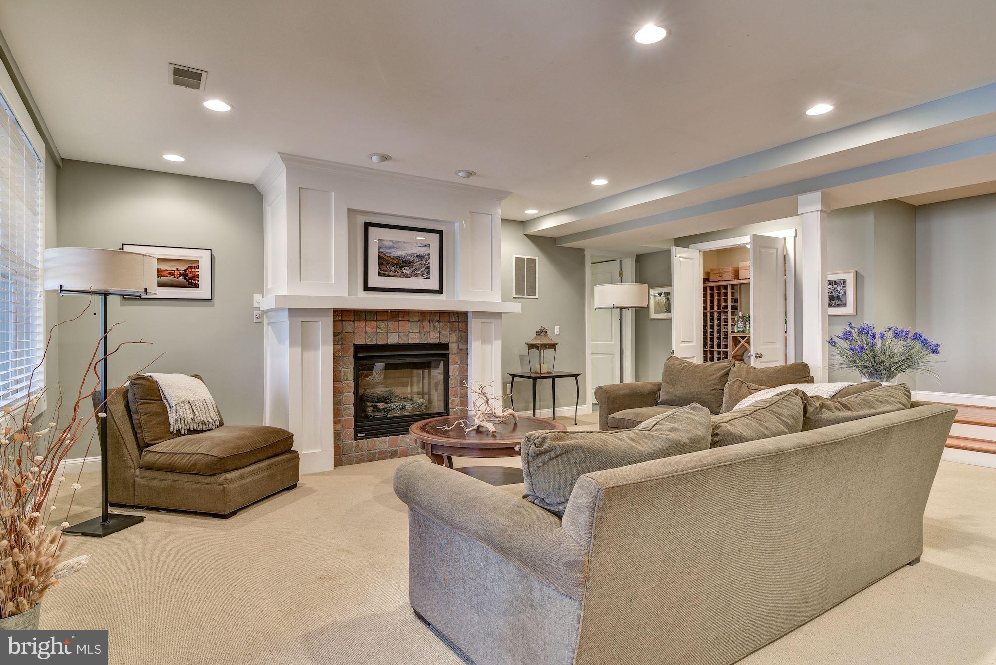 MERRY GO ROUND FARM - Residential