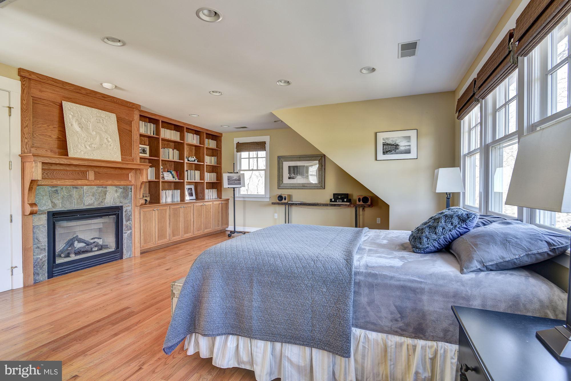 MERRY GO ROUND FARM - Residential