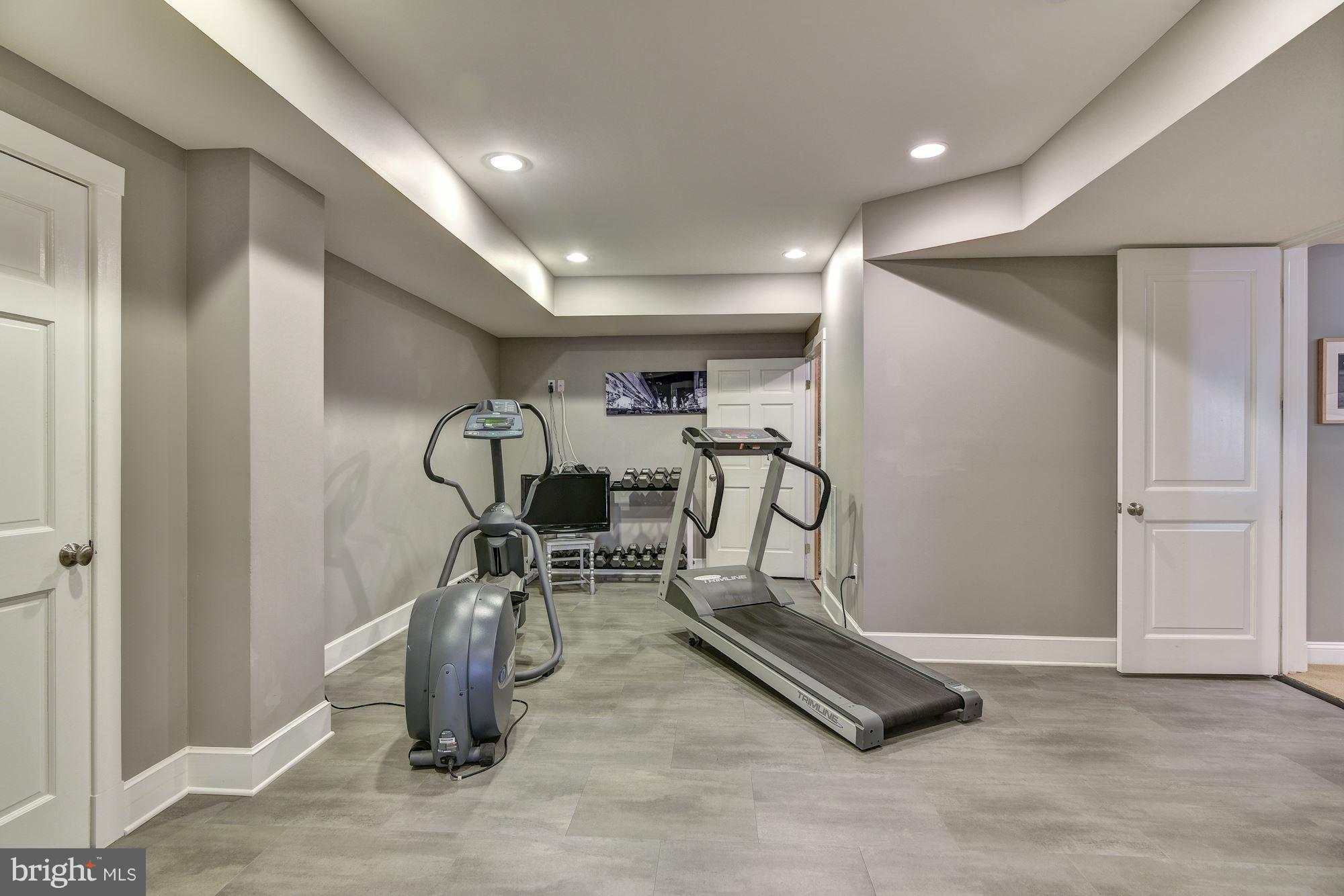 MERRY GO ROUND FARM - Residential