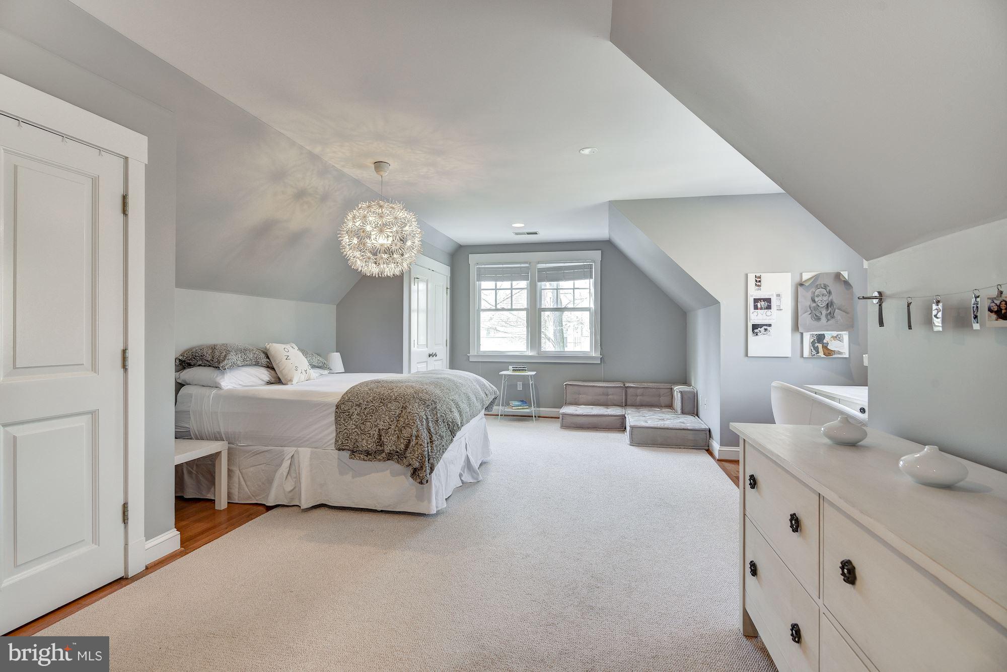 MERRY GO ROUND FARM - Residential