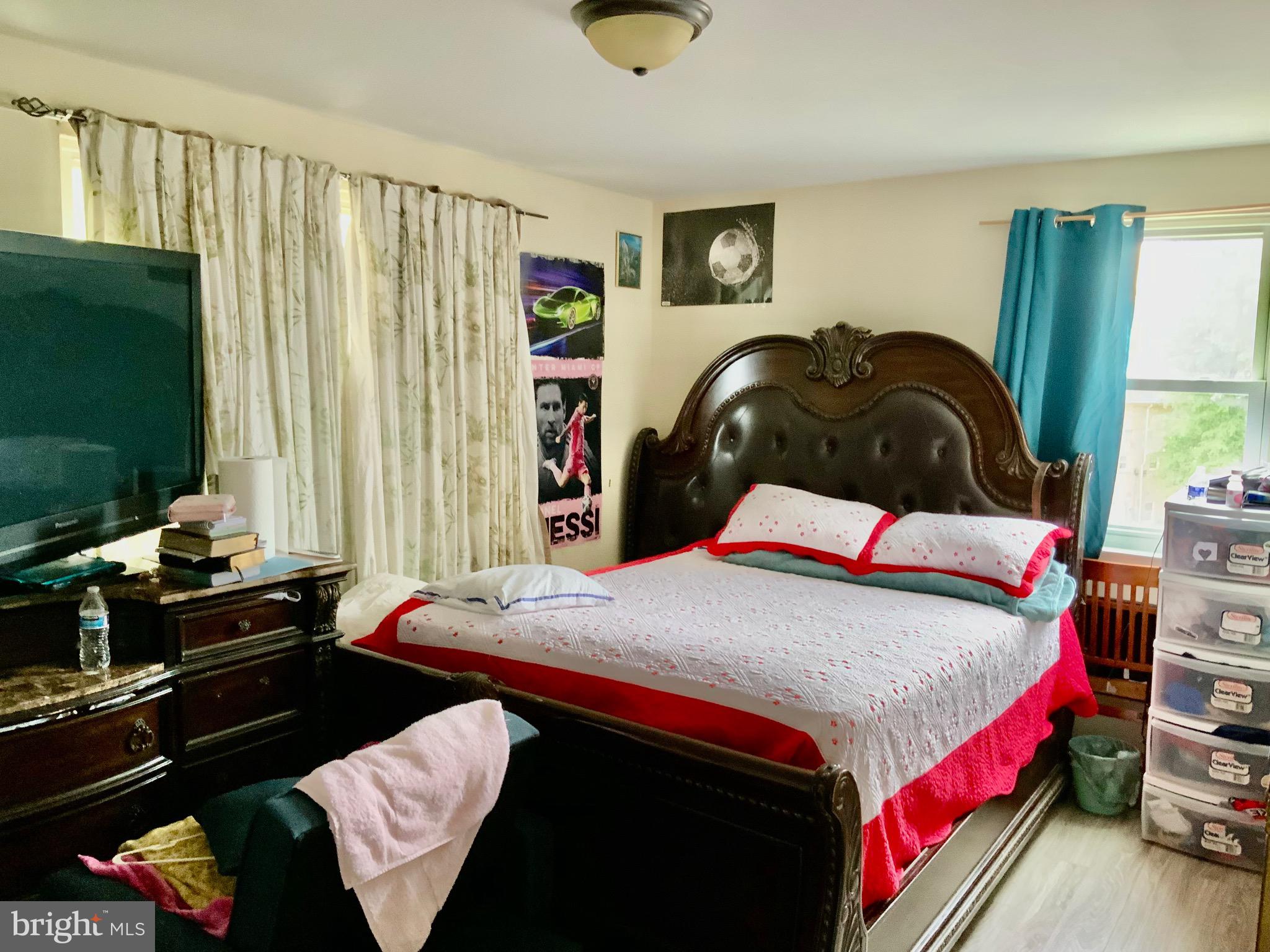 OLD TOWNE VILLAGE CONDOMINIUMS - Residential