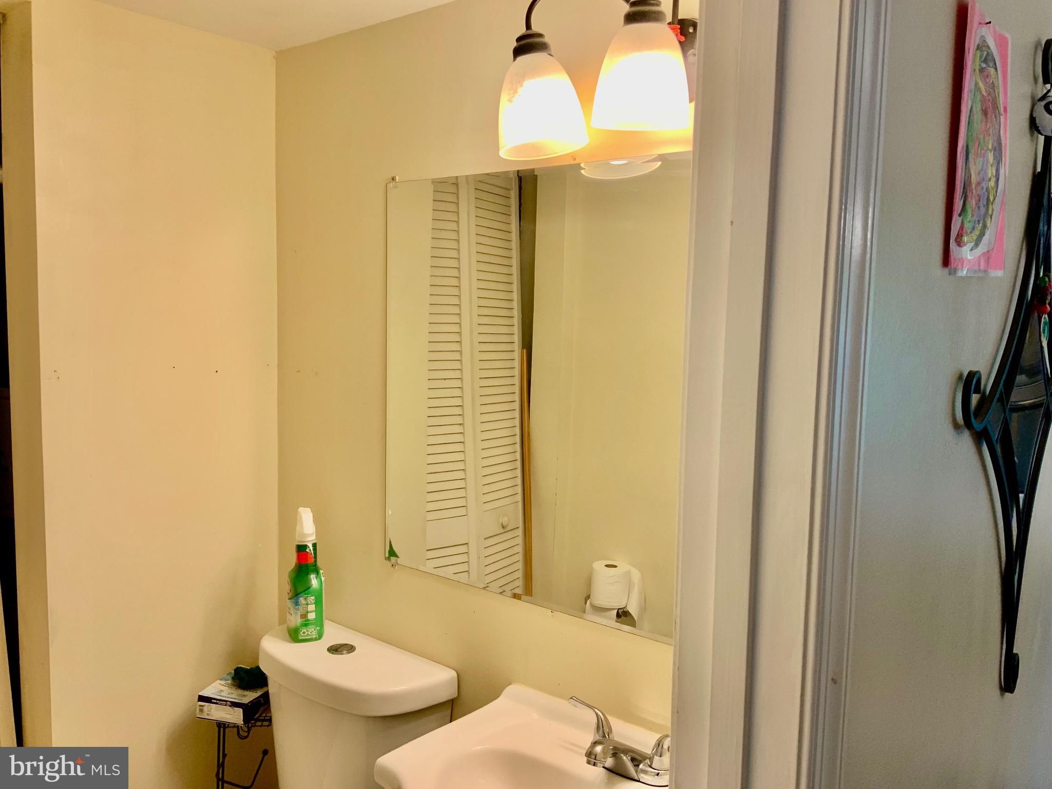 OLD TOWNE VILLAGE CONDOMINIUMS - Residential