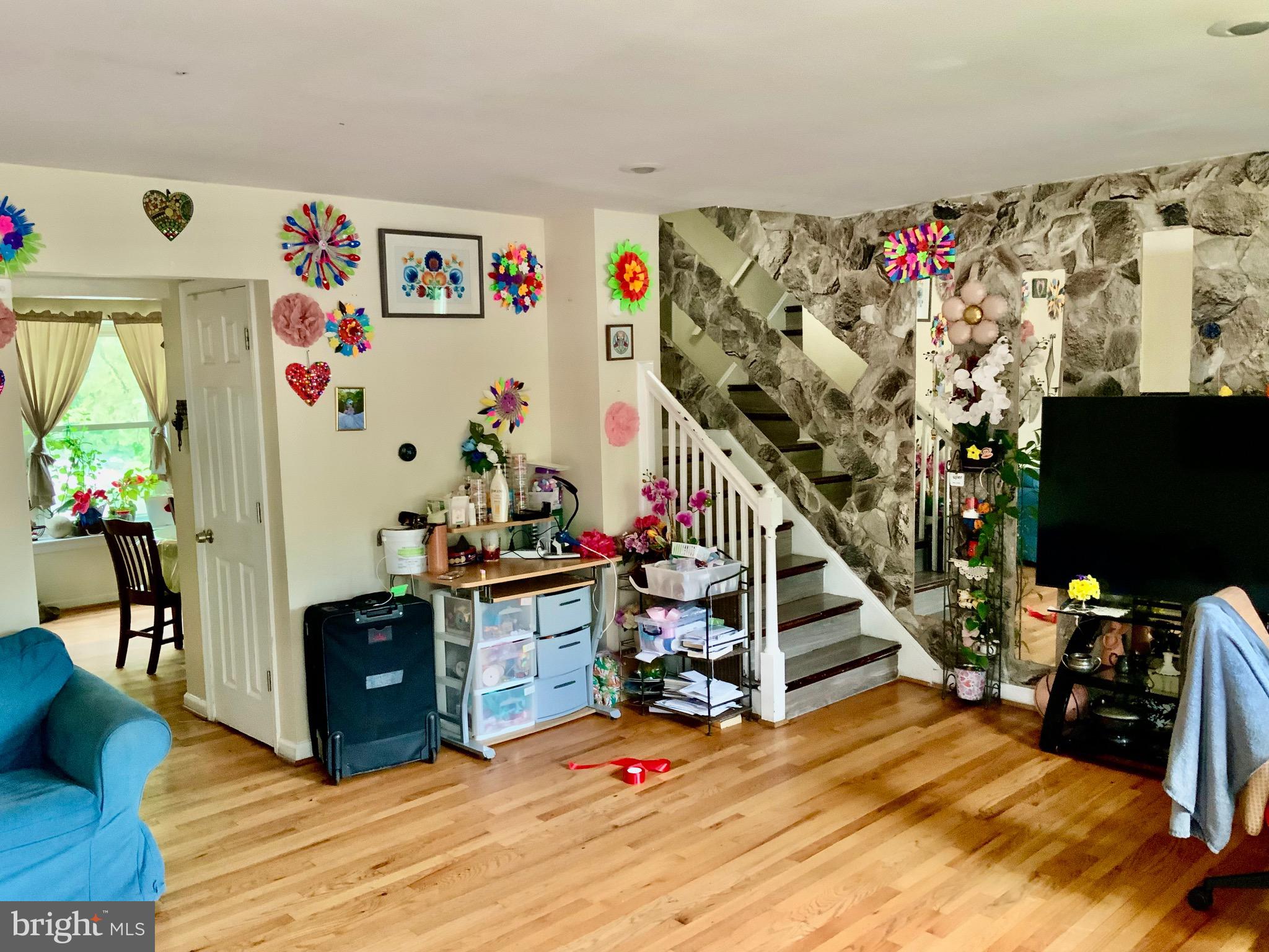 OLD TOWNE VILLAGE CONDOMINIUMS - Residential