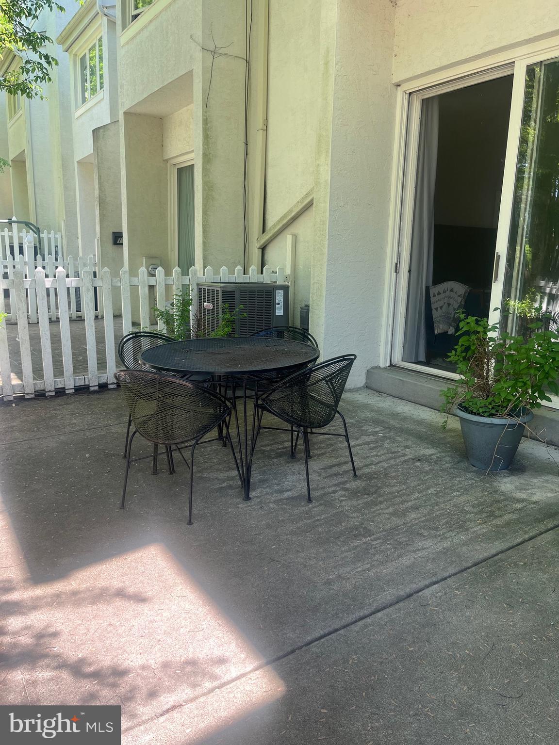 113 MONTROSE AVENUE