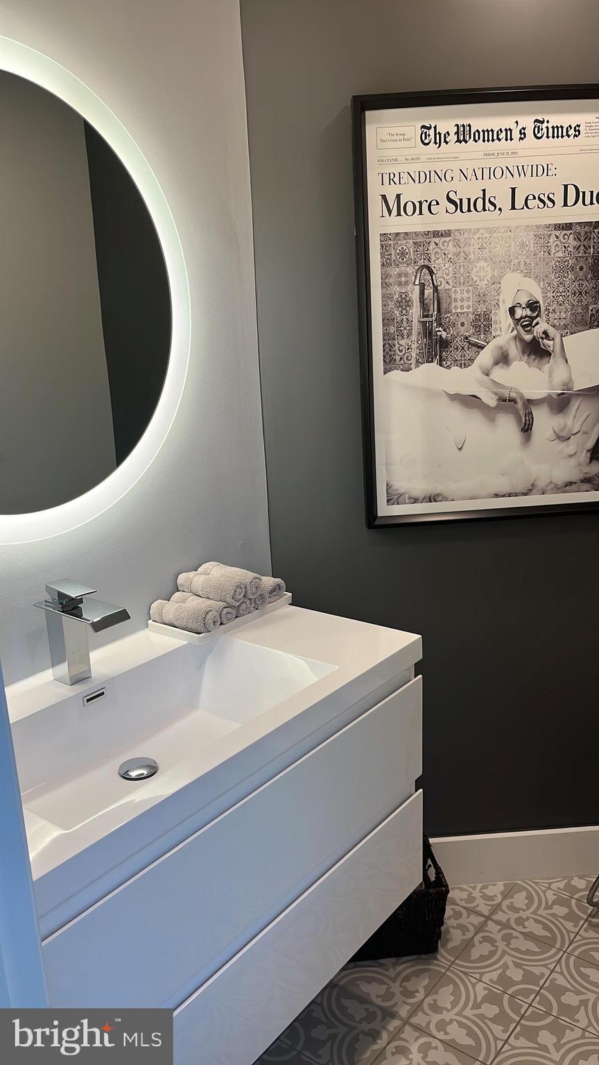 TIMBERLAWN - Residential Lease