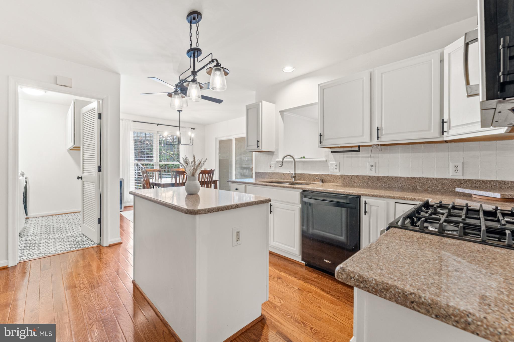 OAKMONT VILLAGE - Residential