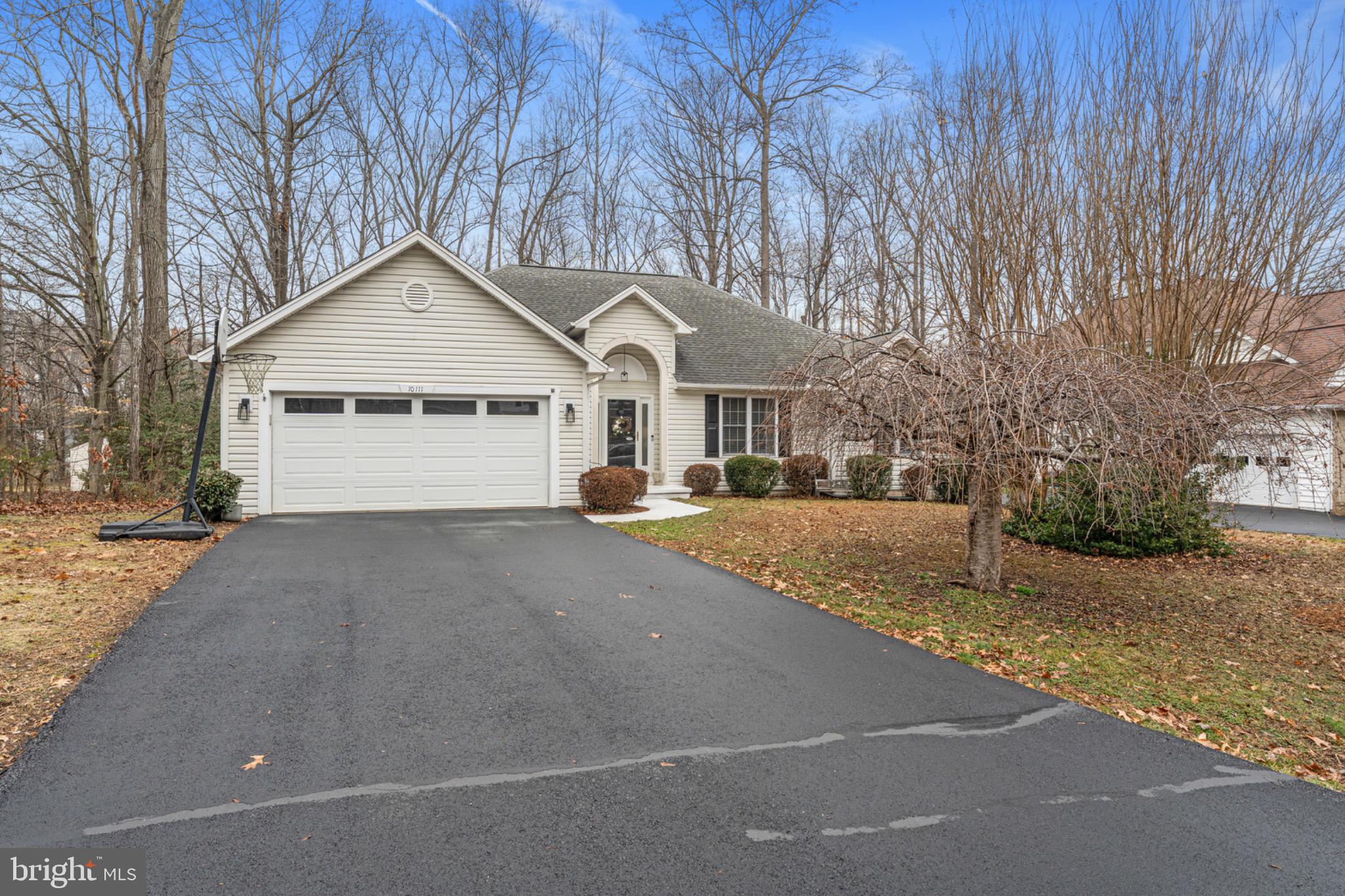 OAKMONT VILLAGE - Residential