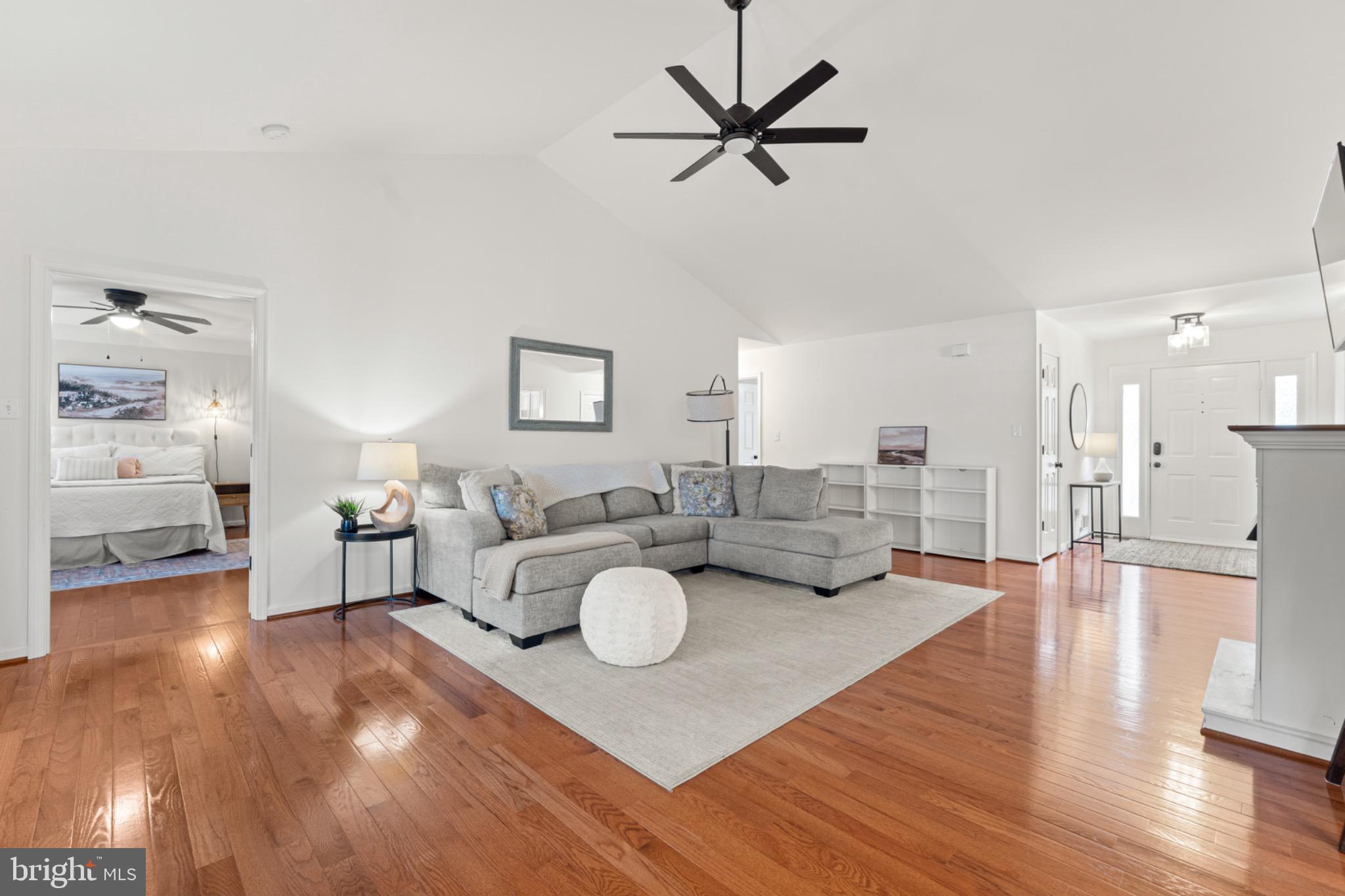 OAKMONT VILLAGE - Residential