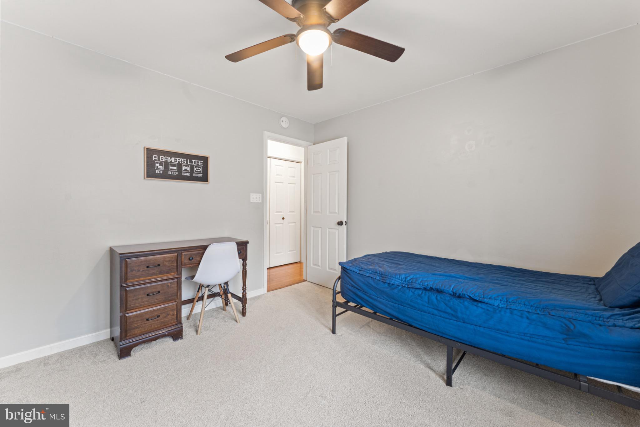 OAKMONT VILLAGE - Residential