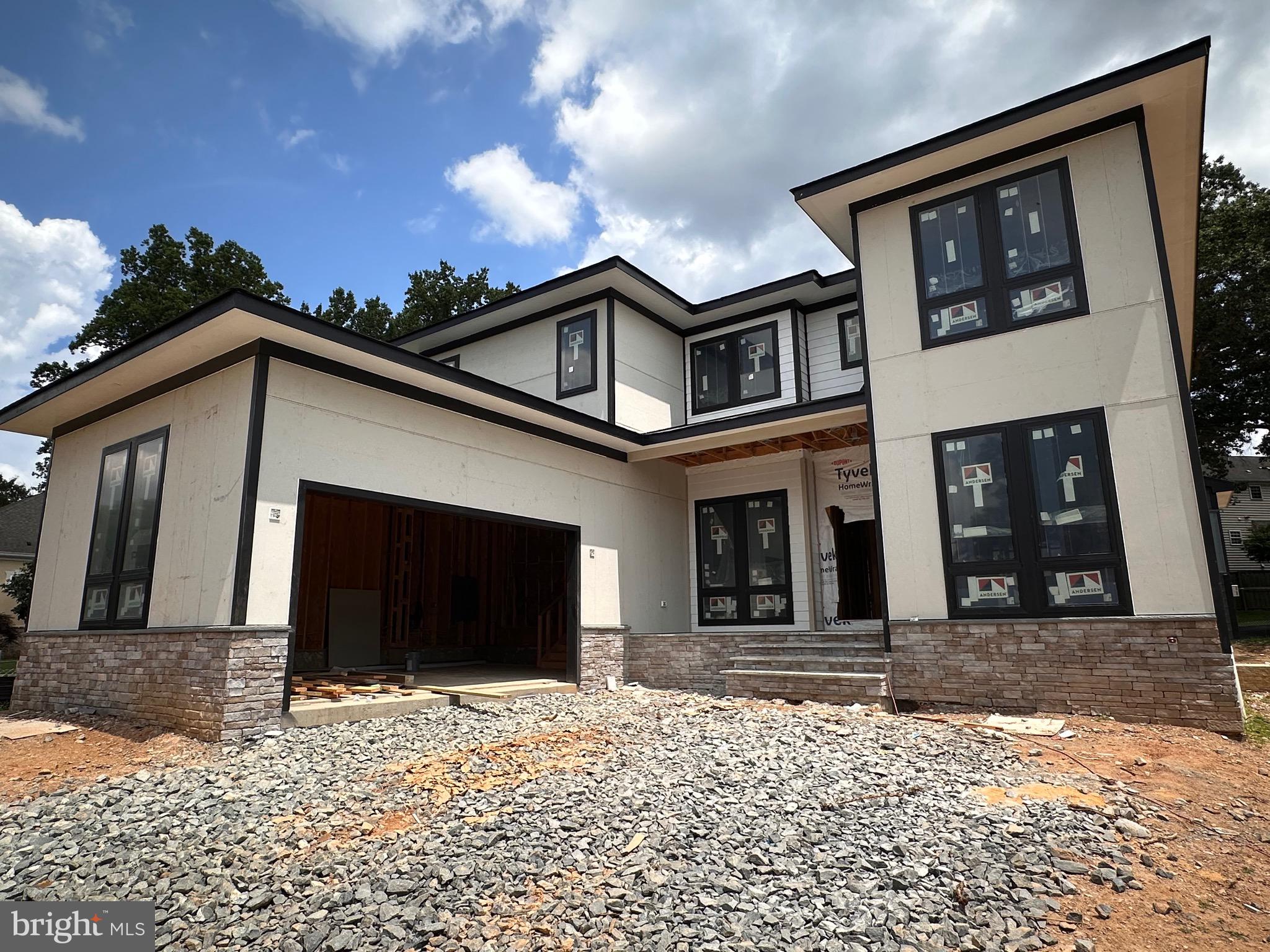 4015 WOODLAND ROAD