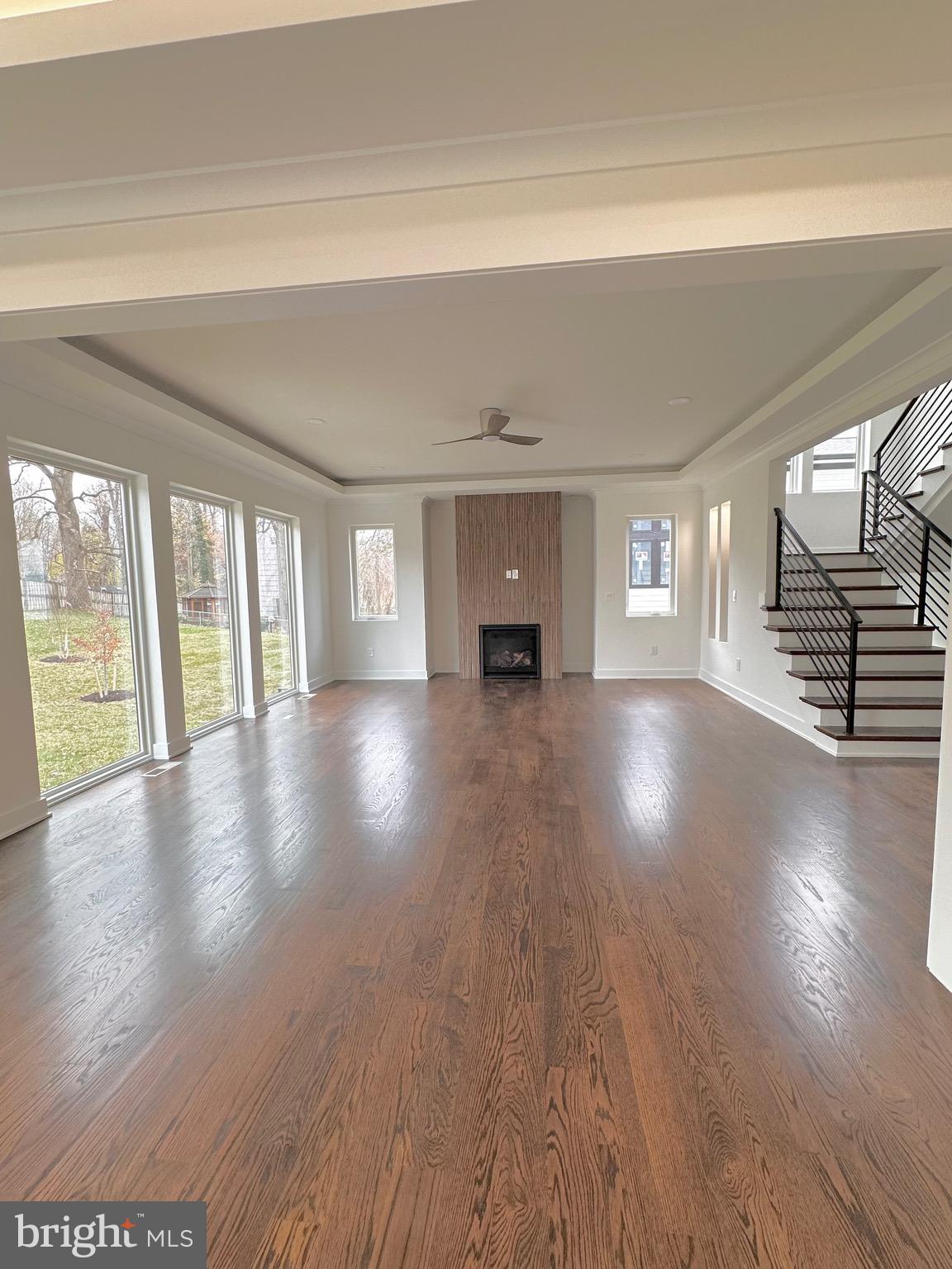 WOOD RUSSELL - Residential