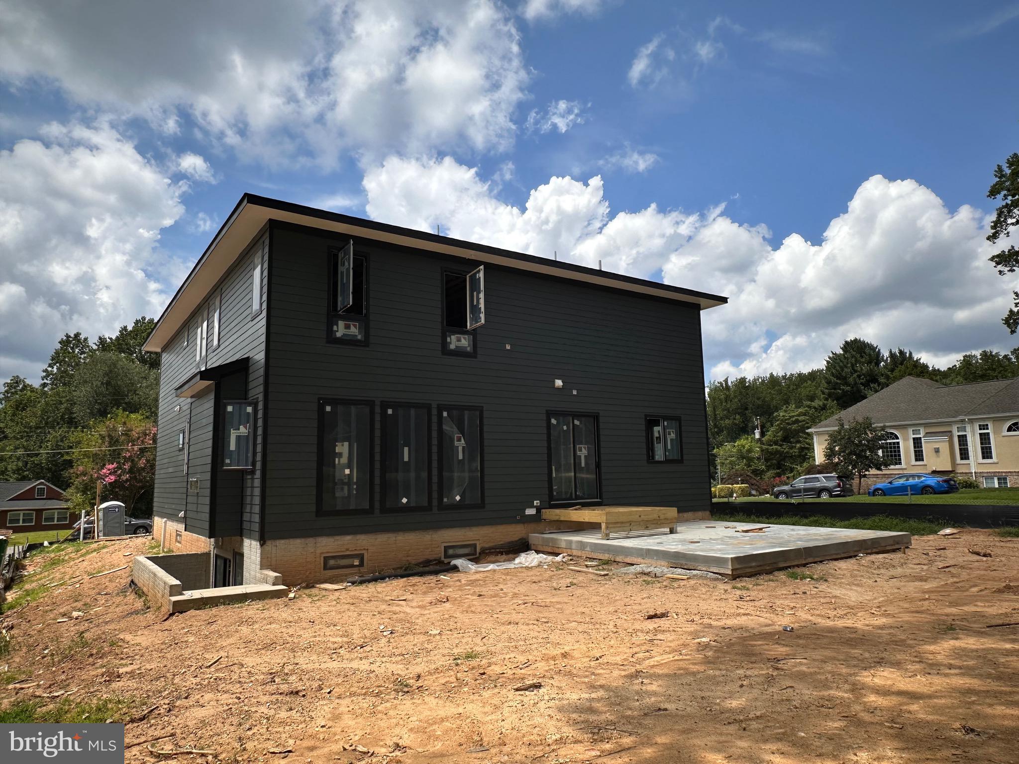 4015 WOODLAND ROAD