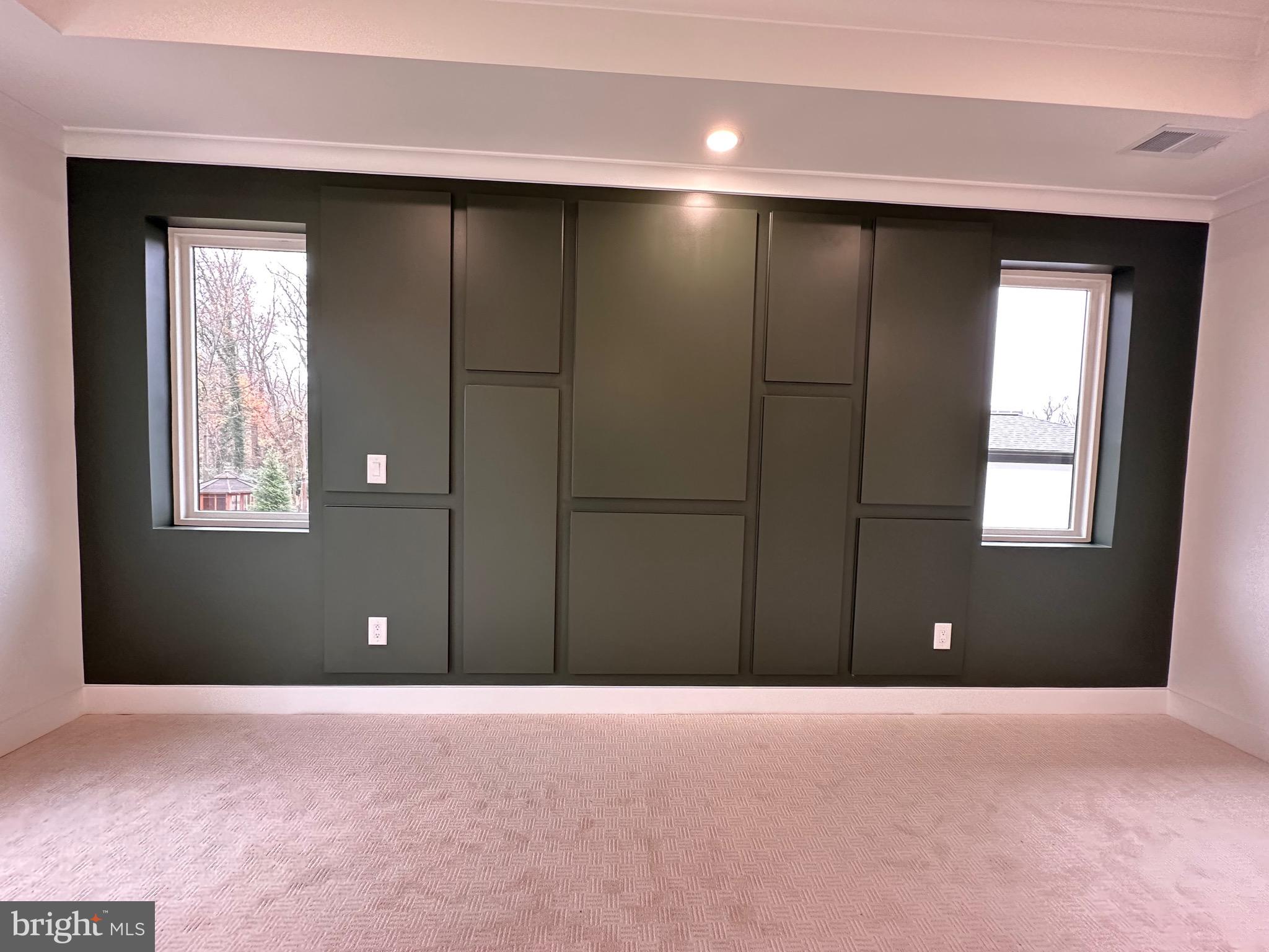 WOOD RUSSELL - Residential