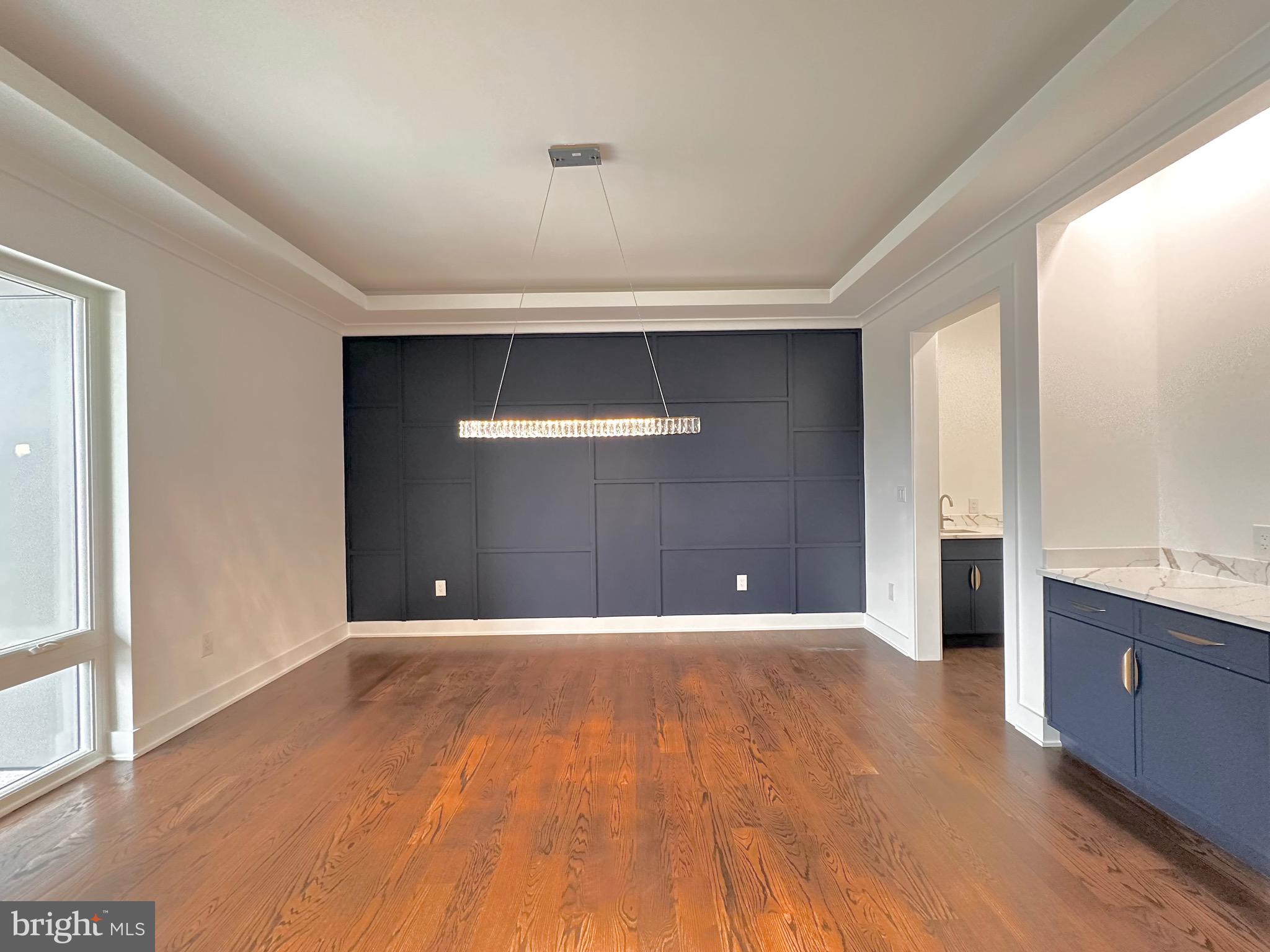 WOOD RUSSELL - Residential