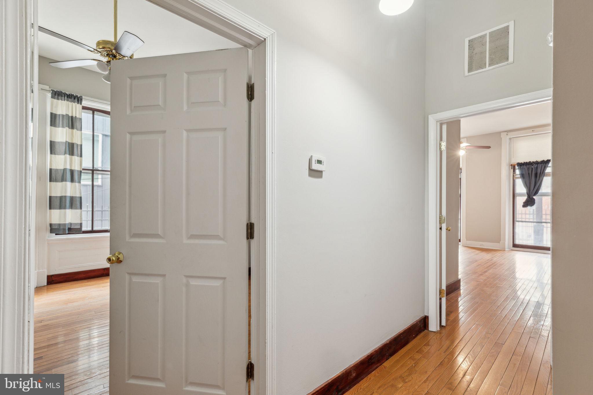 UNIVERSITY CITY - Residential Income