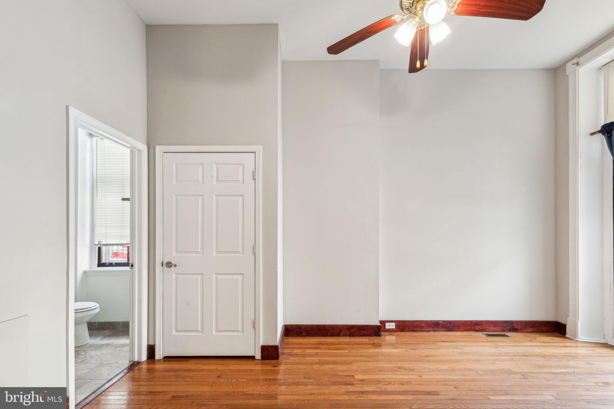 UNIVERSITY CITY - Residential Income