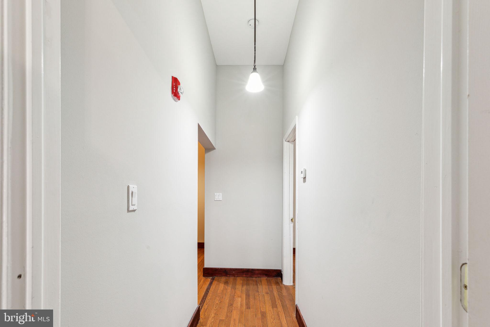 UNIVERSITY CITY - Residential Income