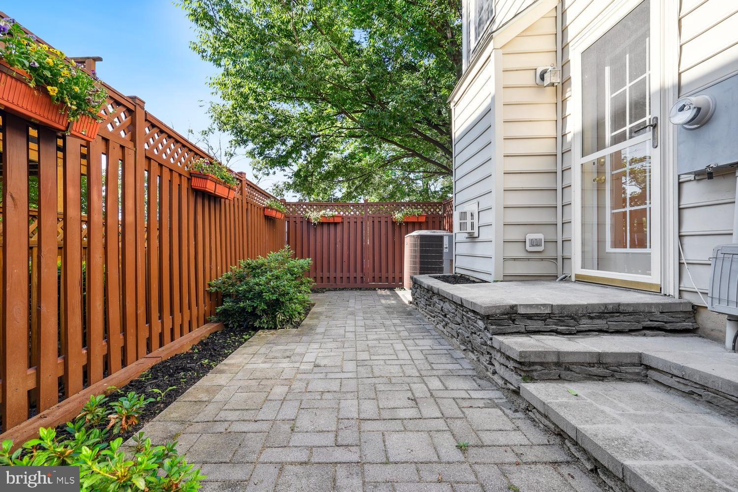 PROVIDENCE PARK - Residential