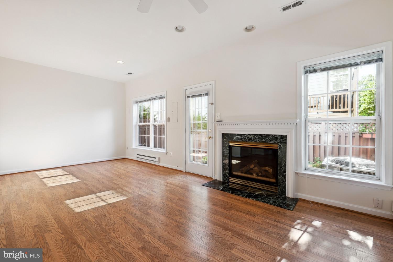 PROVIDENCE PARK - Residential