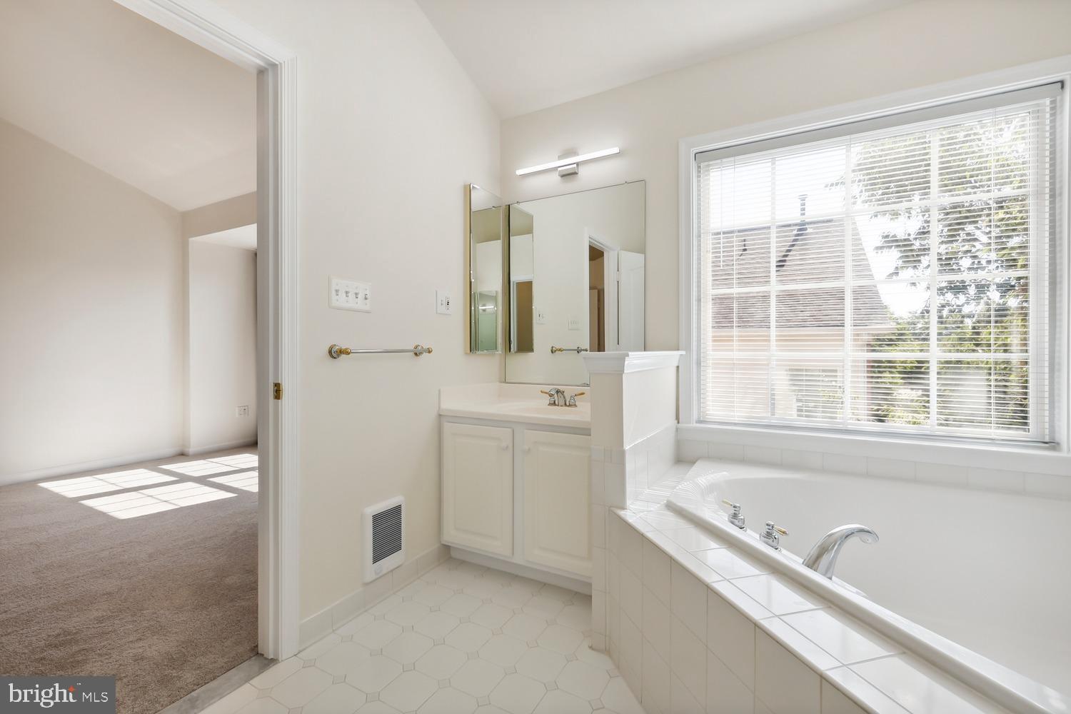 PROVIDENCE PARK - Residential